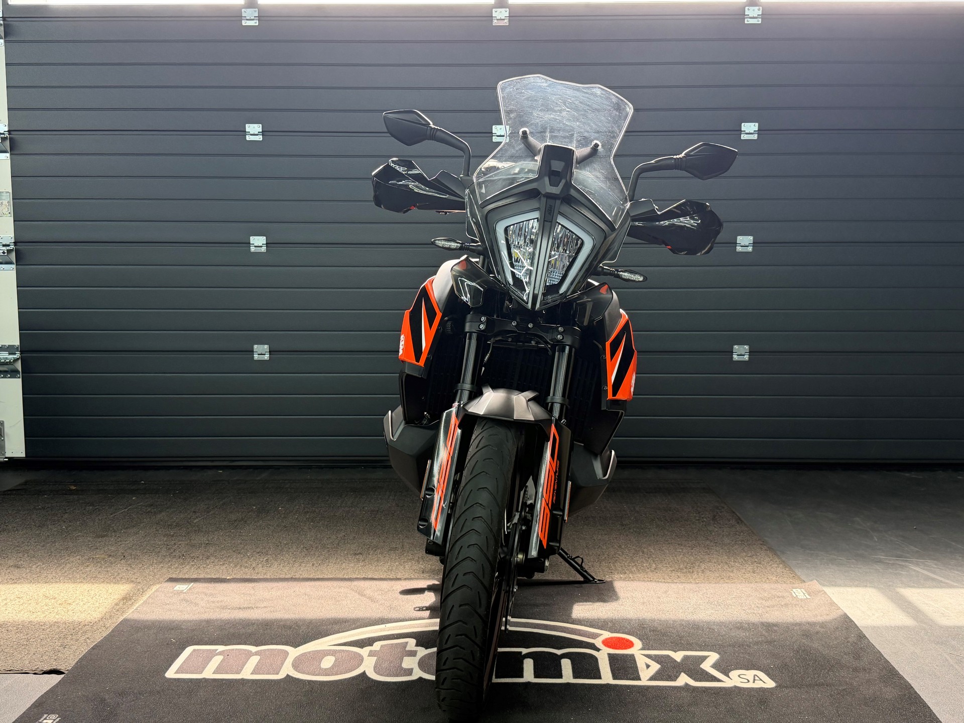 KTM 890 Adventure-image-1