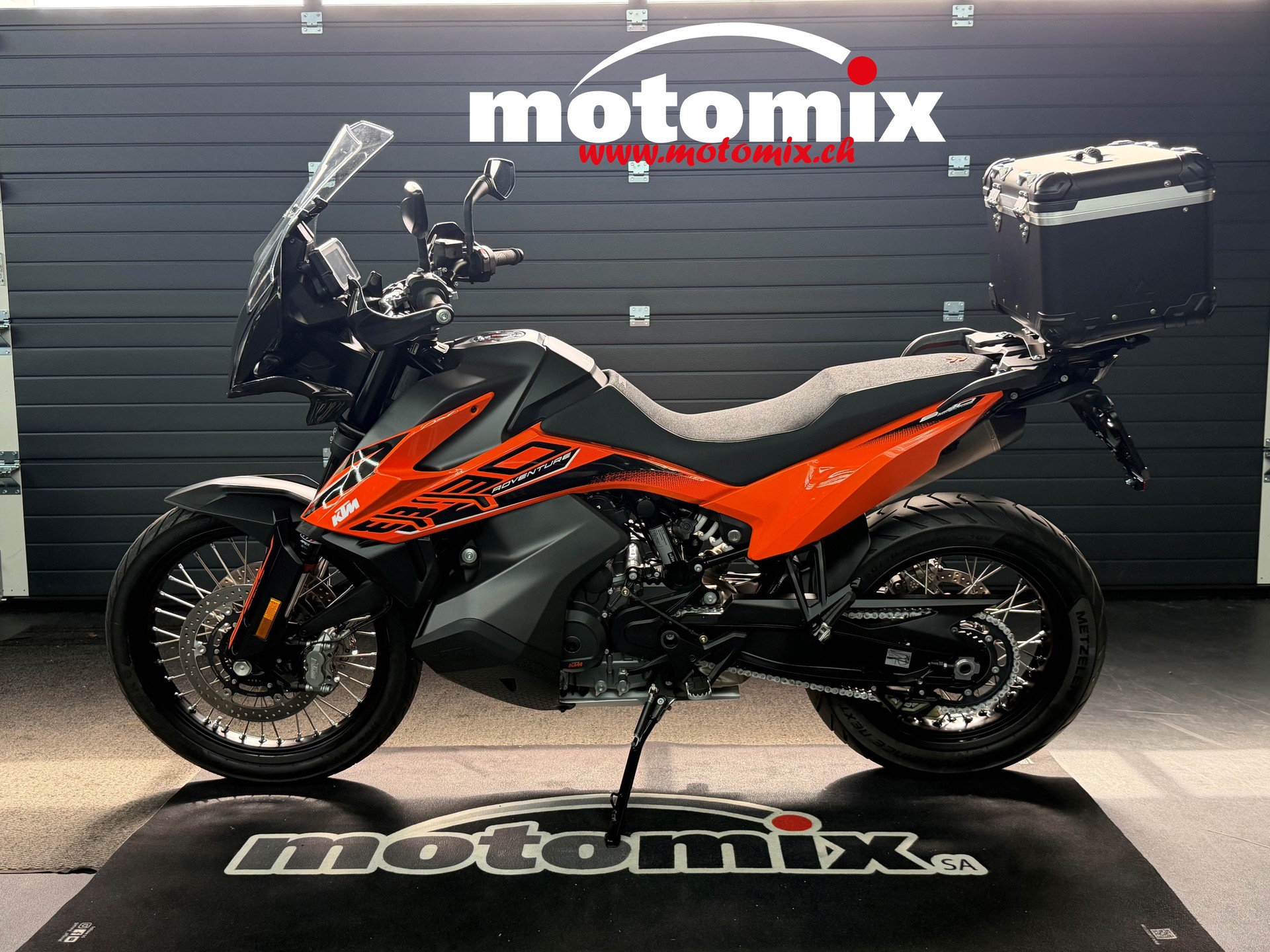 KTM 890 Adventure-image-0