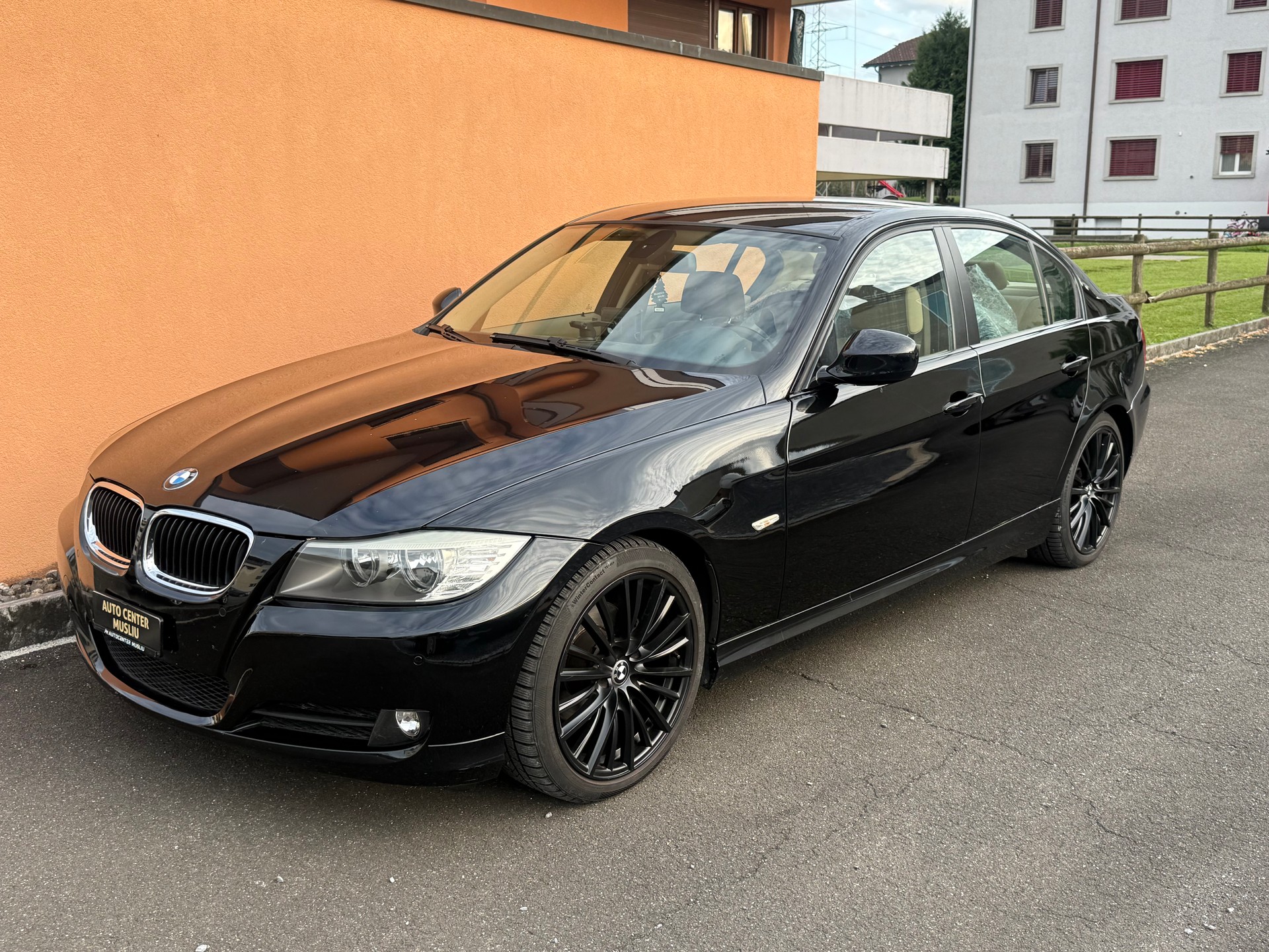 BMW 318i Steptronic-image-2