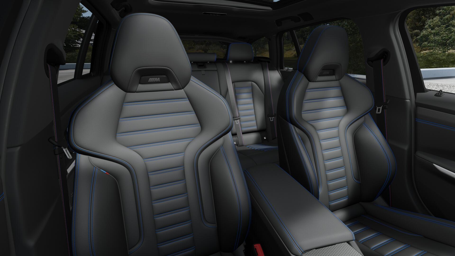 BMW M340i xDrive Touring-showroom-element-3