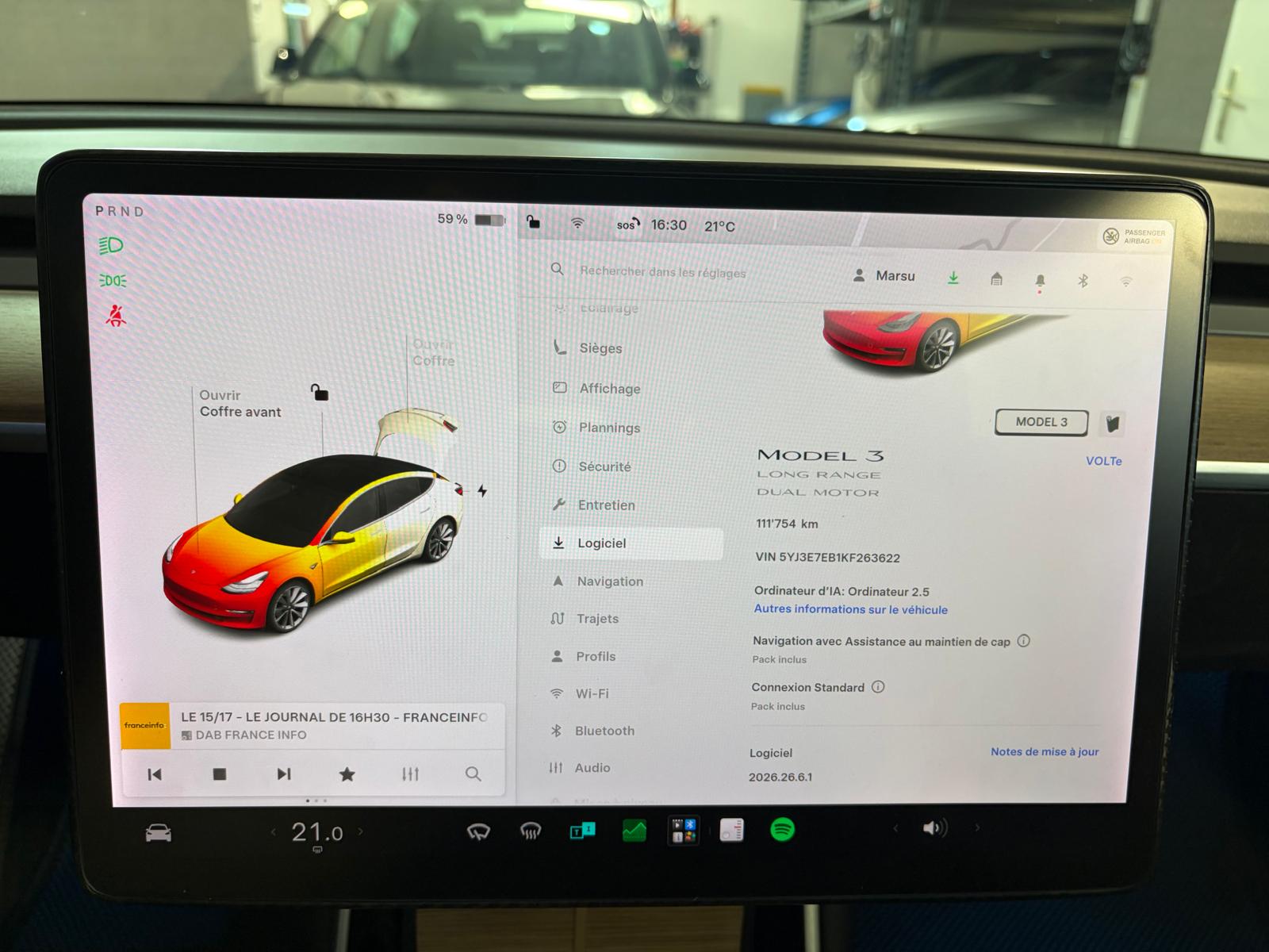 TESLA Model 3 Long Range Dual Motor AWD-image-16