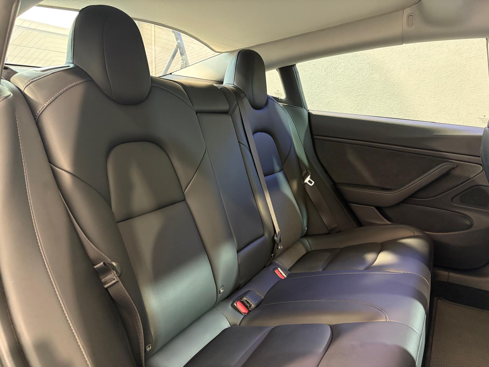 TESLA Model 3 Long Range Dual Motor AWD-image-11