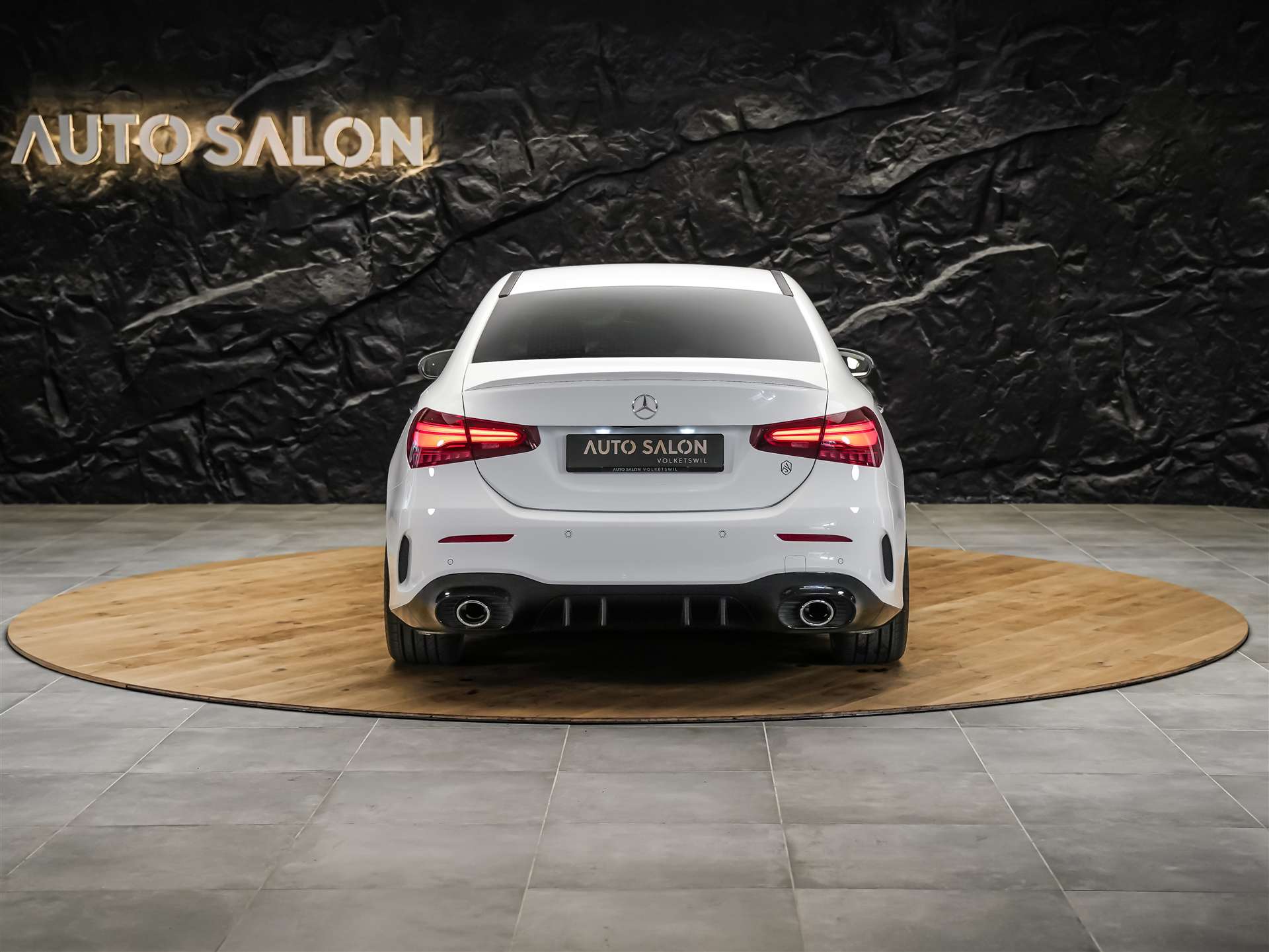 MERCEDES-BENZ A35 AMG 4Matic+ 8G-DCT*20" Felgen*Werksgarantie*Lenkradheizung*Ambientebeleuchtung*-image-4