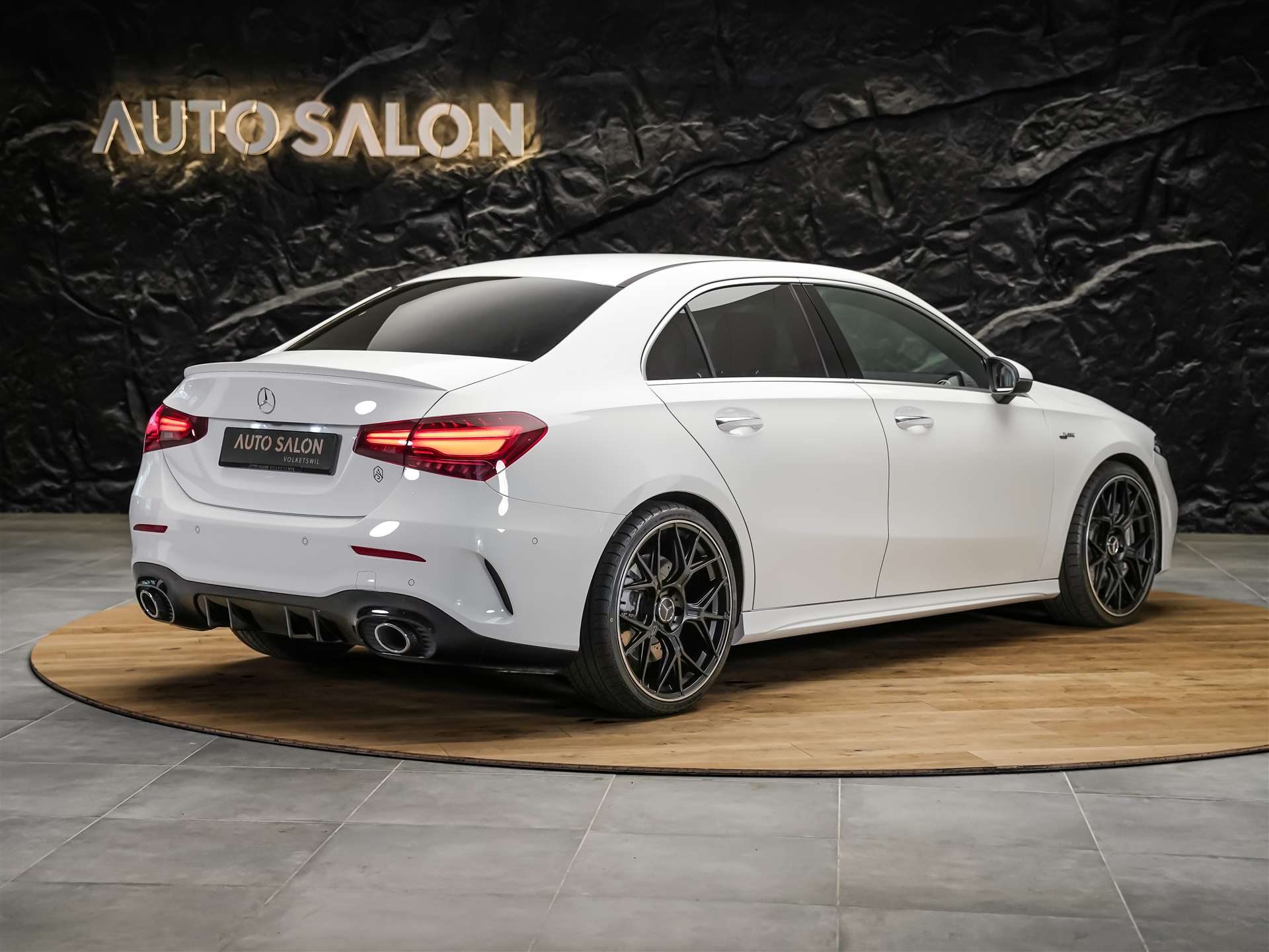 MERCEDES-BENZ A35 AMG 4Matic+ 8G-DCT*20" Felgen*Werksgarantie*Lenkradheizung*Ambientebeleuchtung*-image-5