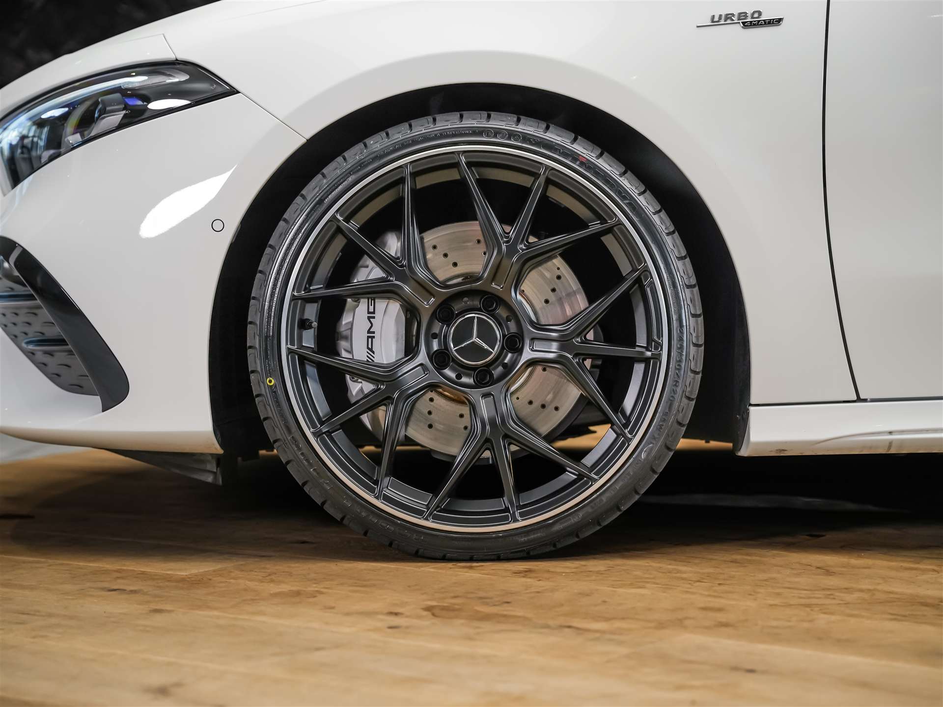 MERCEDES-BENZ A35 AMG 4Matic+ 8G-DCT*20" Felgen*Werksgarantie*Lenkradheizung*Ambientebeleuchtung*-image-16