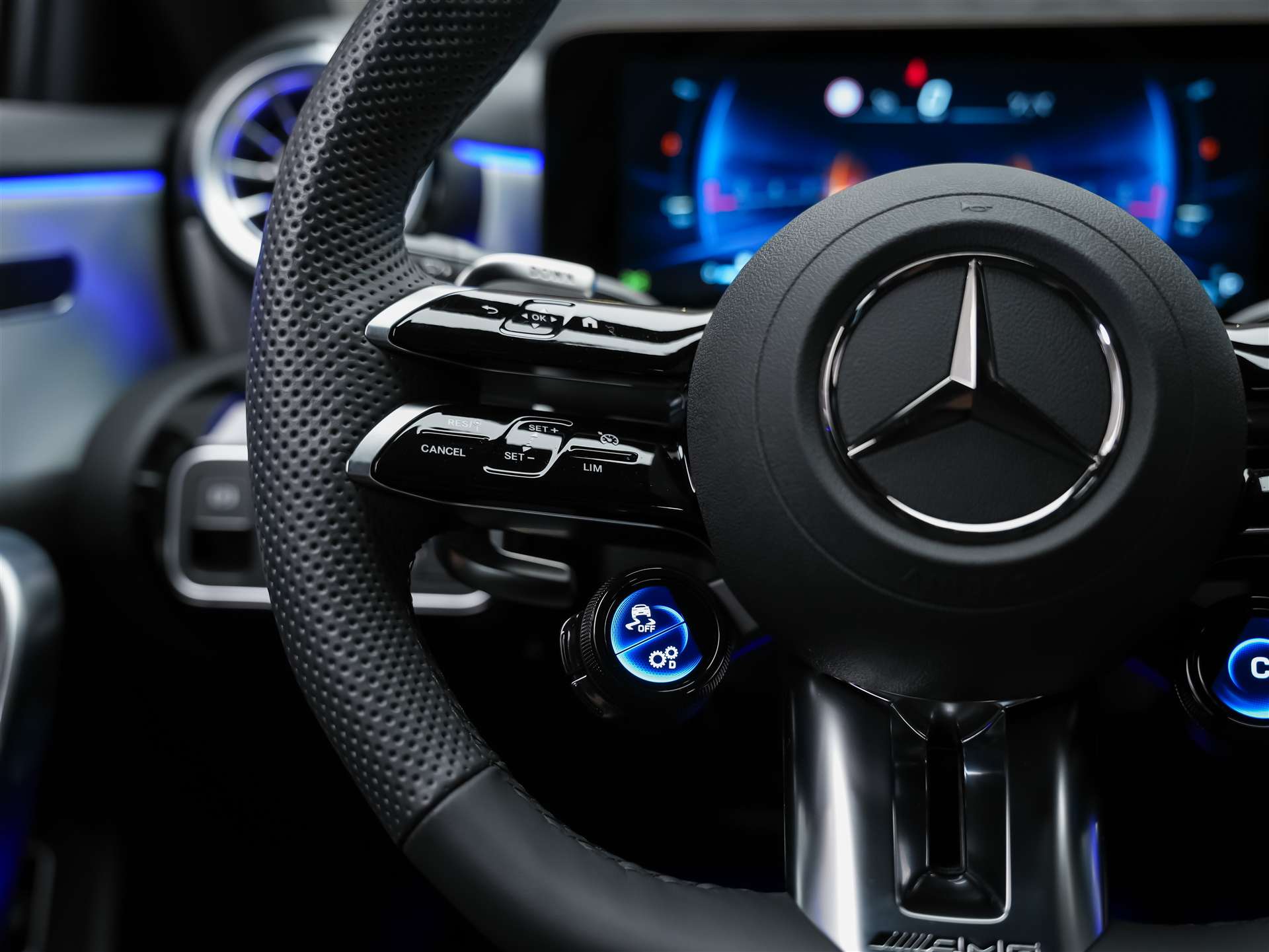 MERCEDES-BENZ A35 AMG 4Matic+ 8G-DCT*20" Felgen*Werksgarantie*Lenkradheizung*Ambientebeleuchtung*-image-27