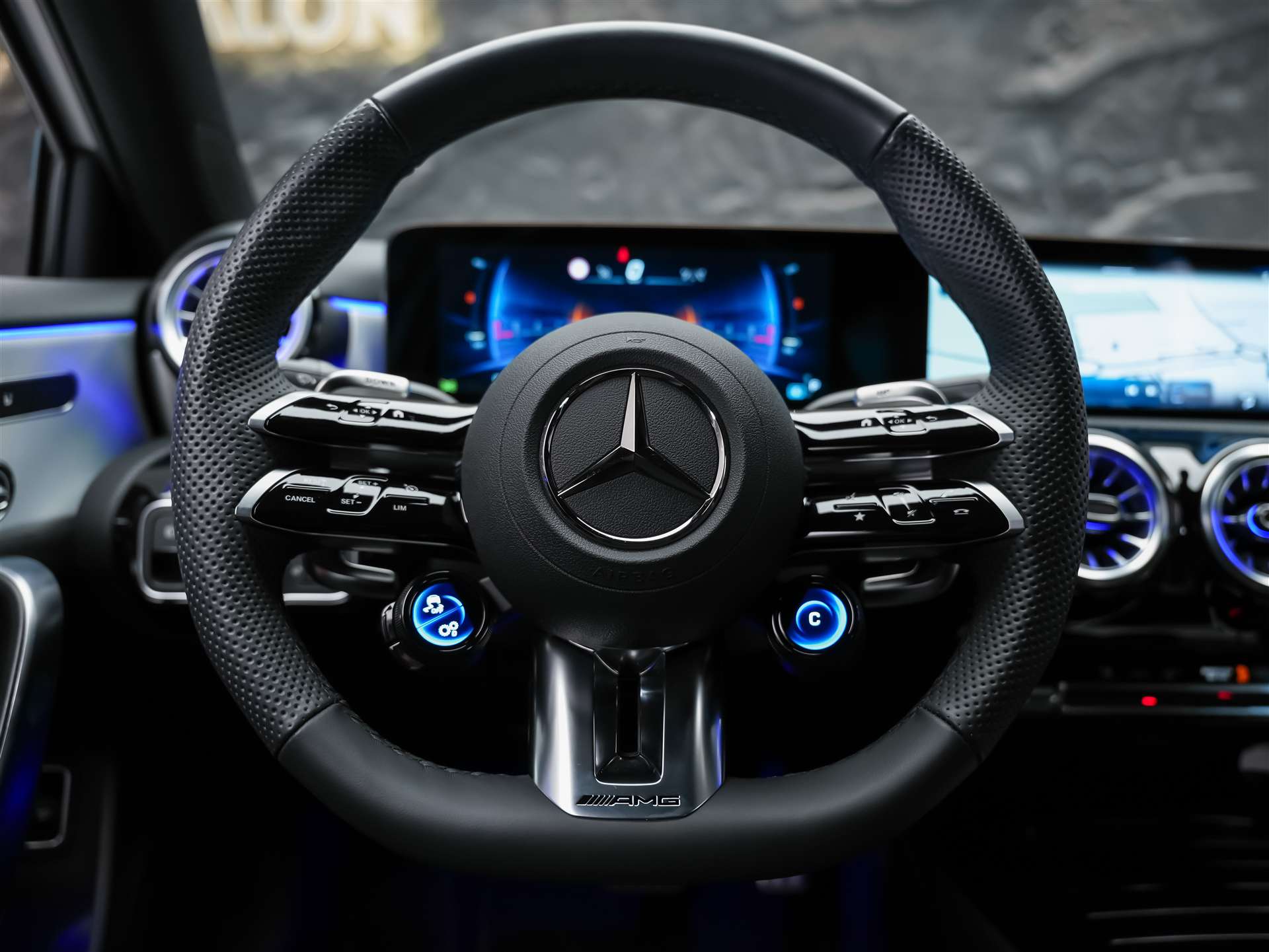 MERCEDES-BENZ A35 AMG 4Matic+ 8G-DCT*20" Felgen*Werksgarantie*Lenkradheizung*Ambientebeleuchtung*-image-26