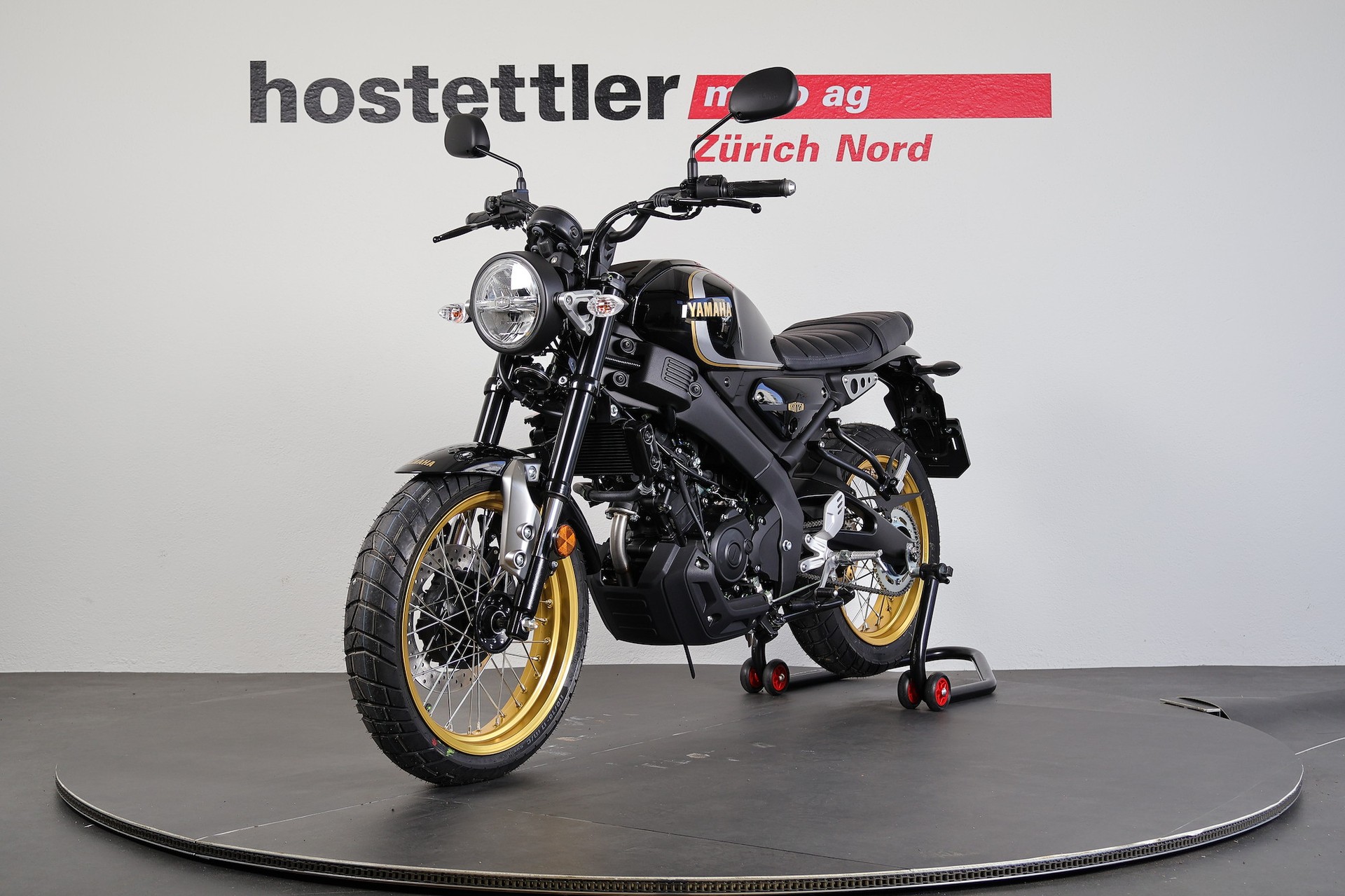YAMAHA XSR 125 Legacy inkl. Akrapovic Auspuff-image-2