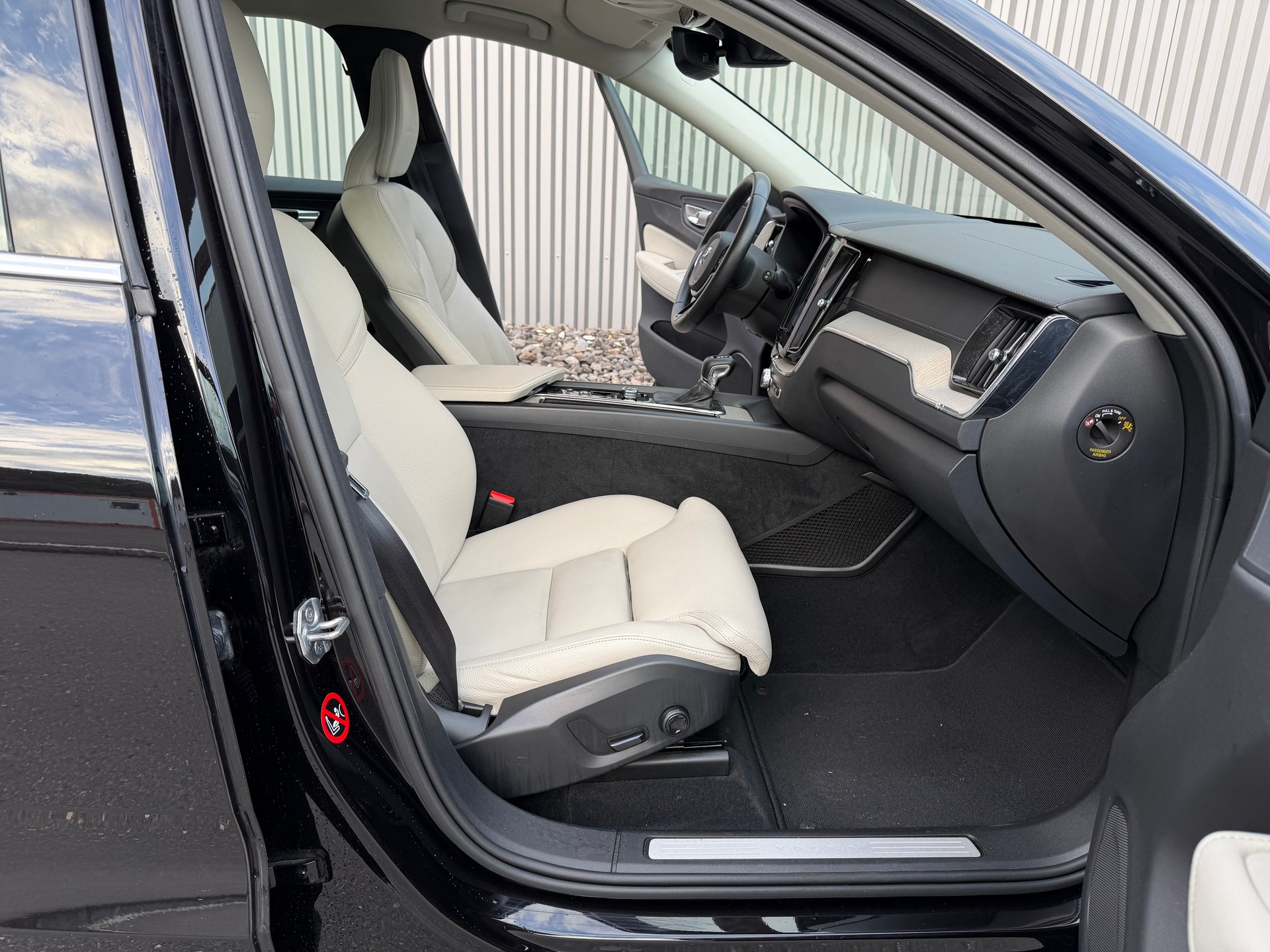 VOLVO XC60 T5 AWD Inscription Geartronic-image-28