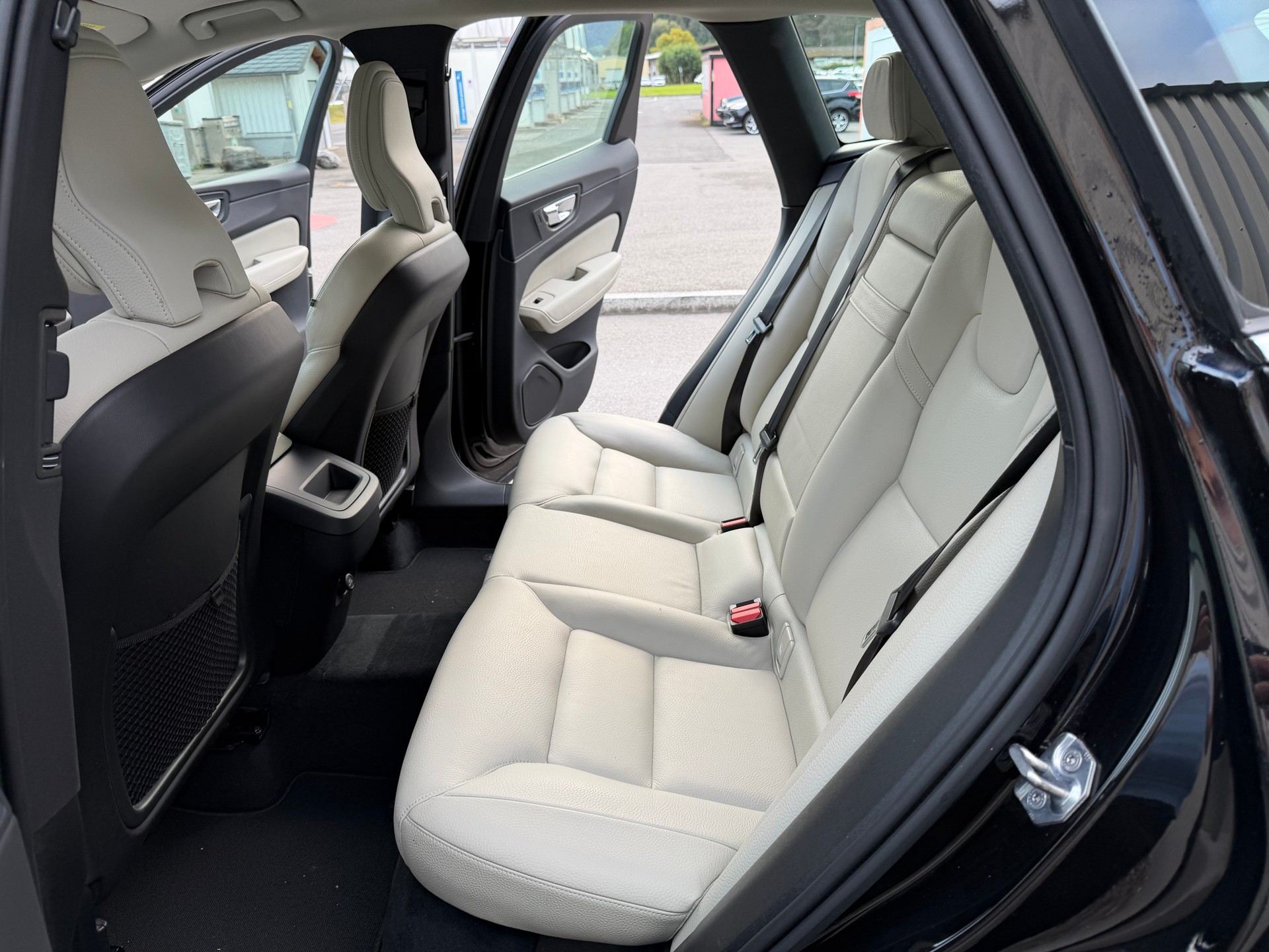VOLVO XC60 T5 AWD Inscription Geartronic-image-33