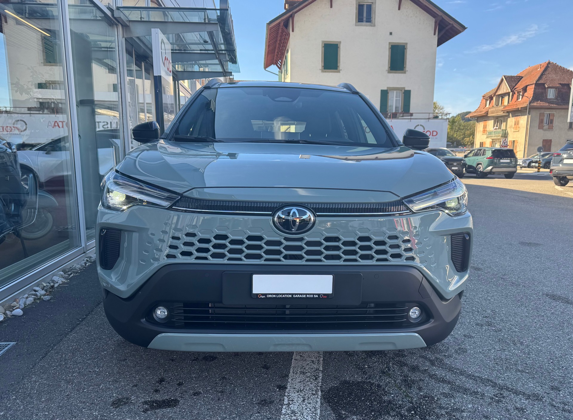 TOYOTA Corolla Cross 2.0 Trend e-CVT-showroom-element-1