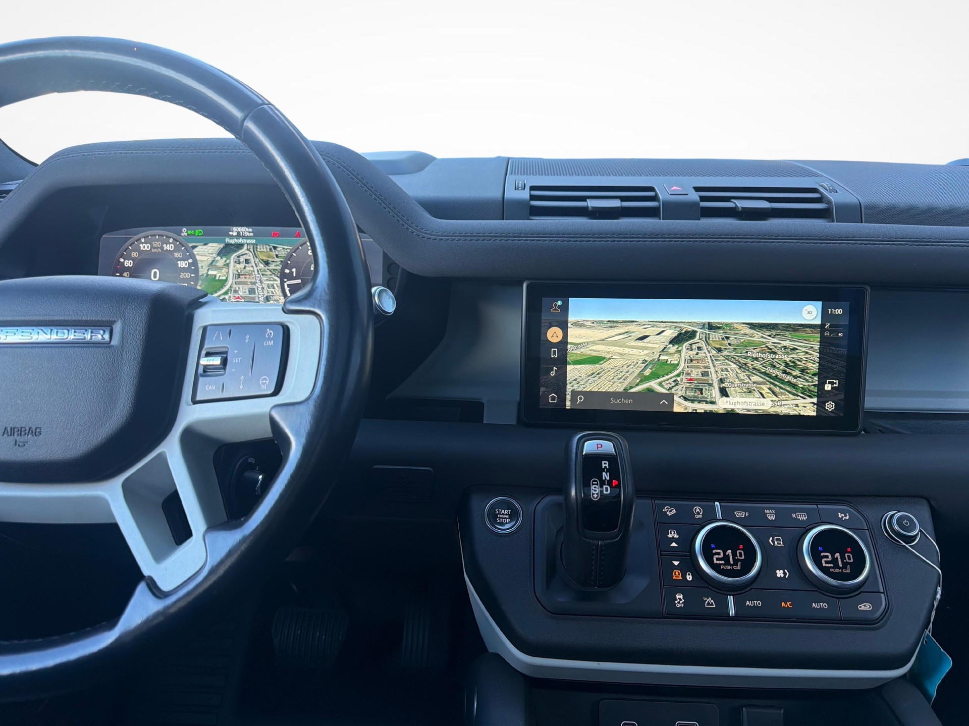 LAND ROVER Defender 110 3.0 D I6 250 SE-image-13