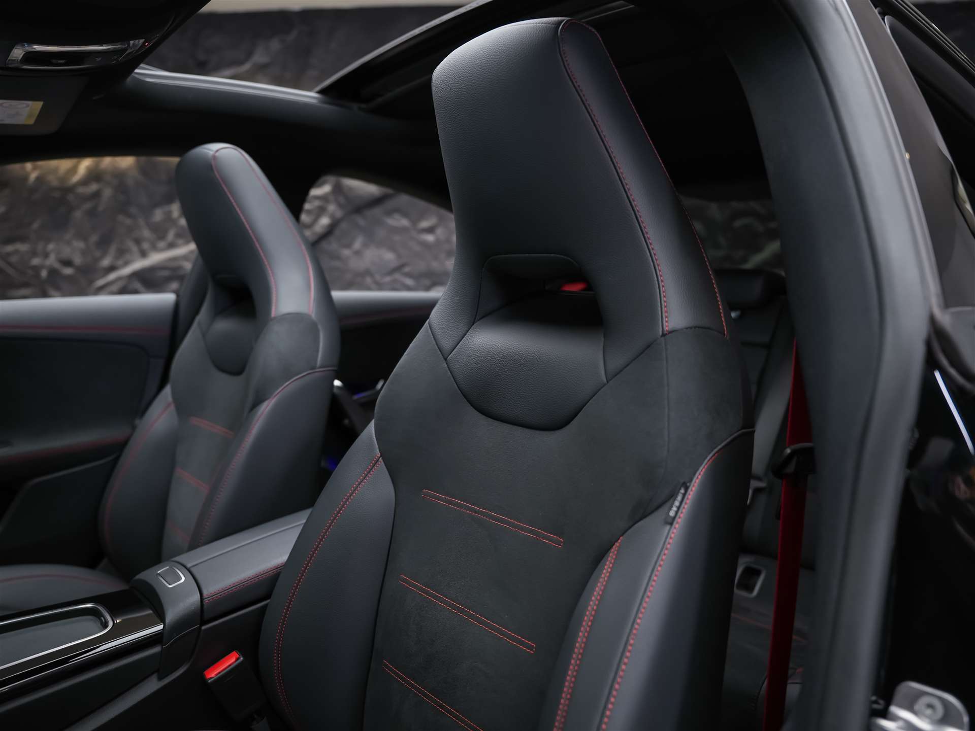 MERCEDES-BENZ CLA 35 AMG 4Matic 8G-DCT *Werksgarantie*Panorama*-image-9