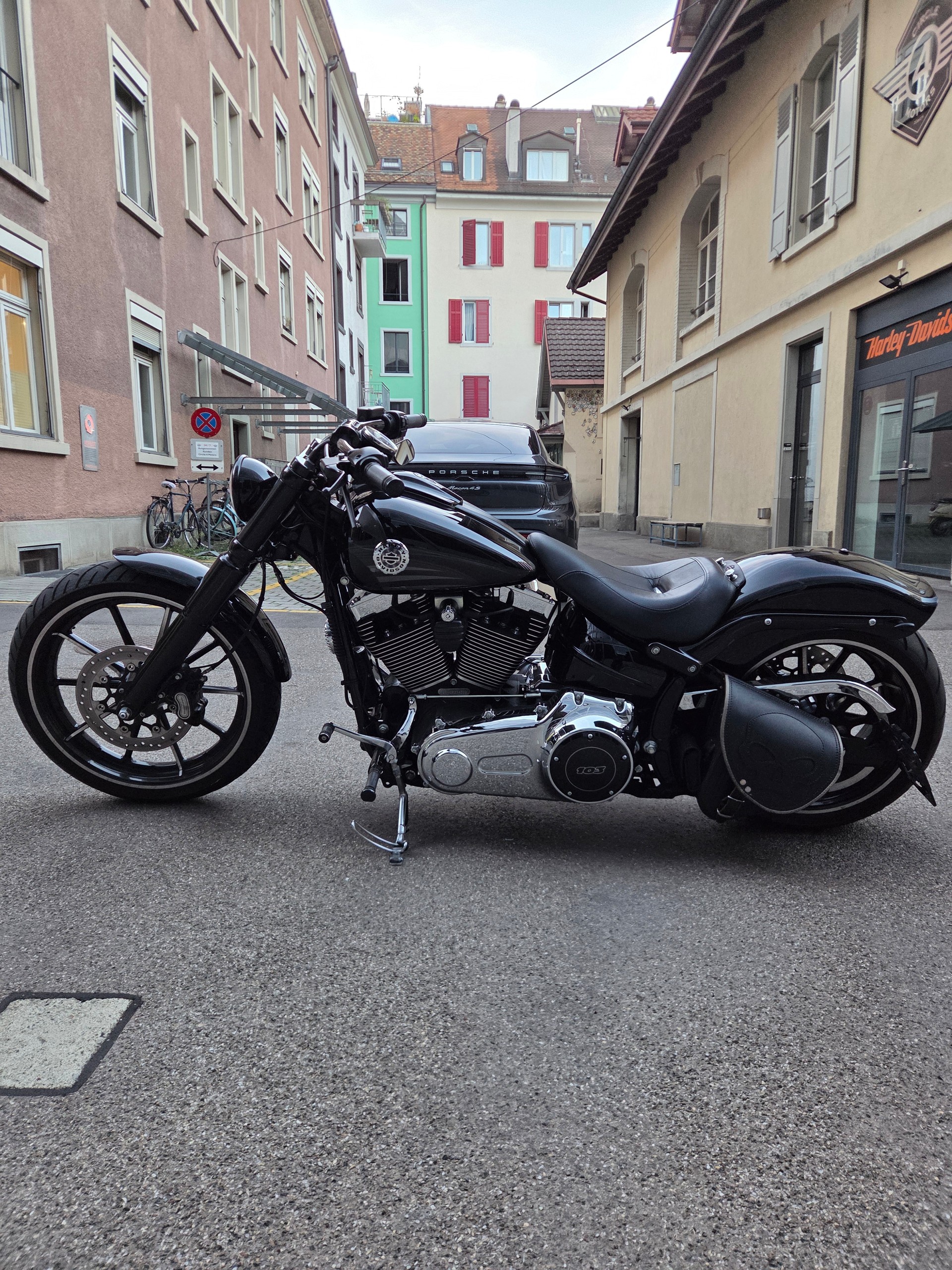 HARLEY-DAVIDSON FXSB Breakout 103 ABS-image-3