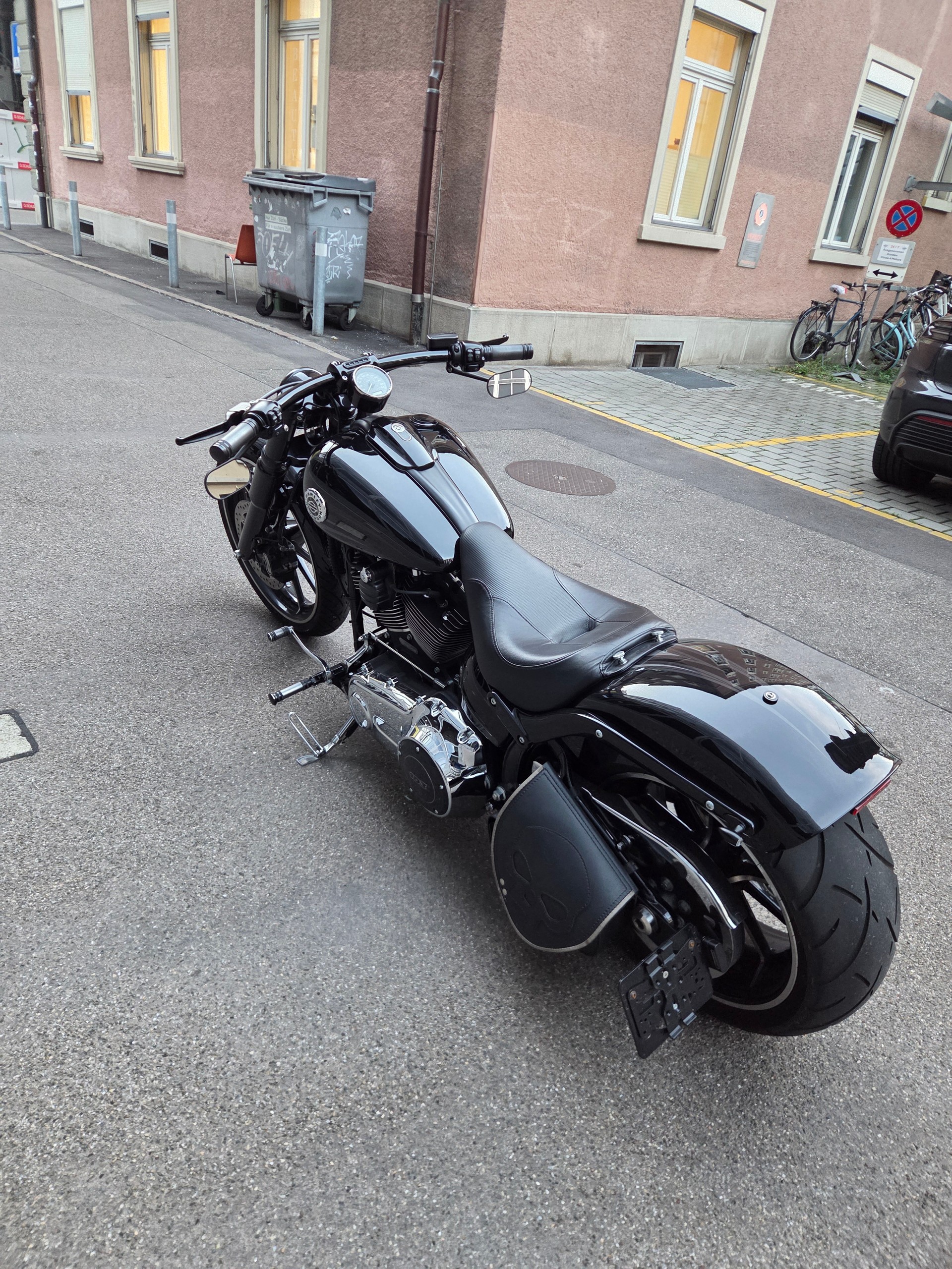 HARLEY-DAVIDSON FXSB Breakout 103 ABS-image-0