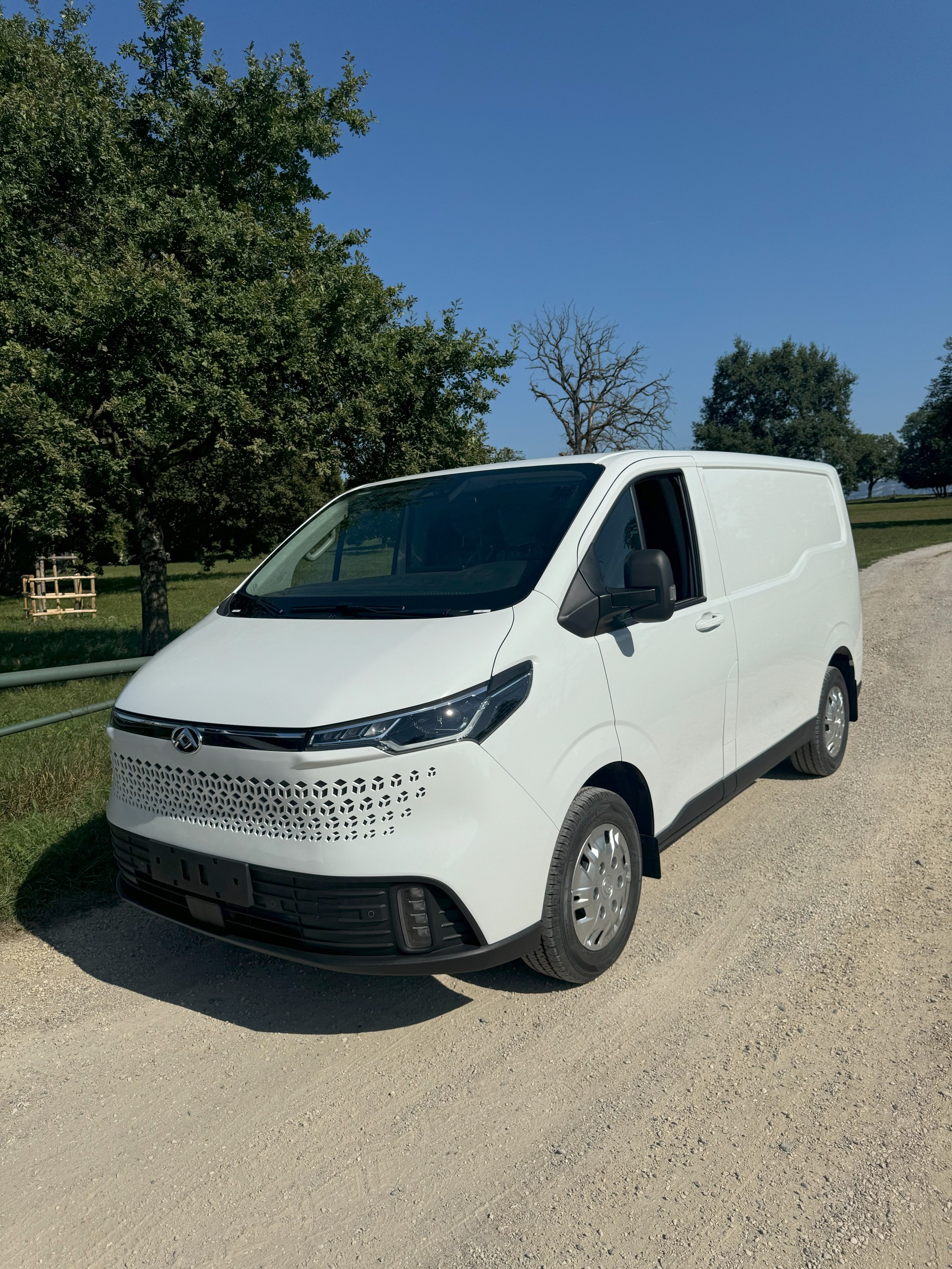 MAXUS eDeliver 7 L1 77kWh