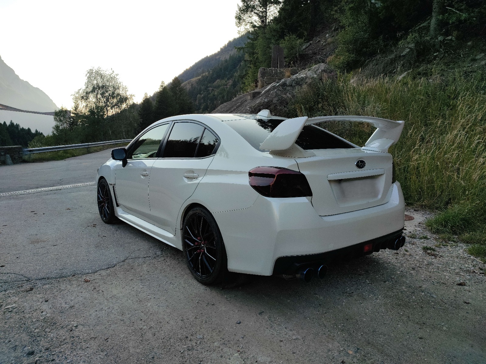 SUBARU WRX 2.5 Turbo 4WD STI Luxury S-image-3
