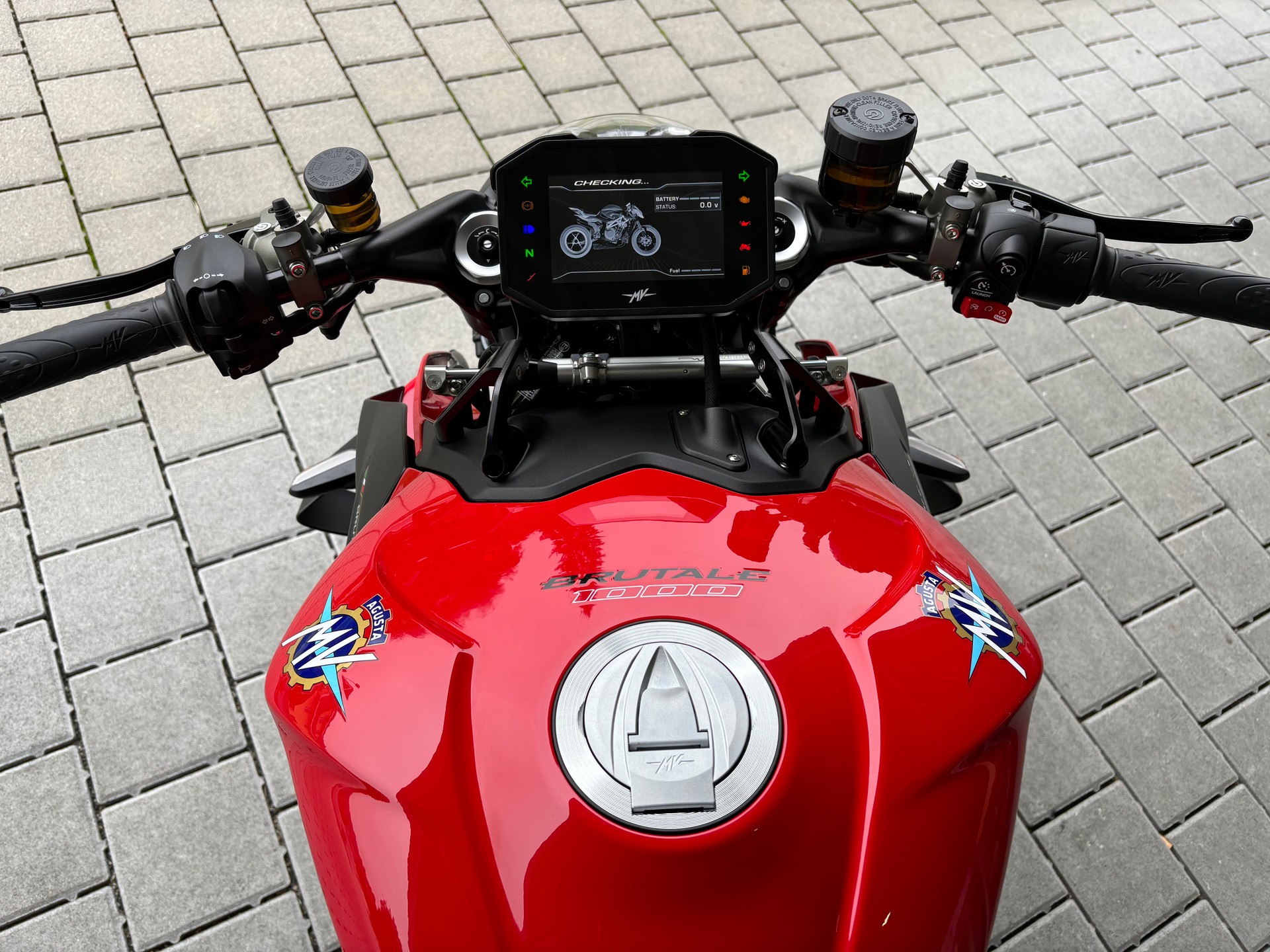 MV AGUSTA B4 Brutale 1000-image-4