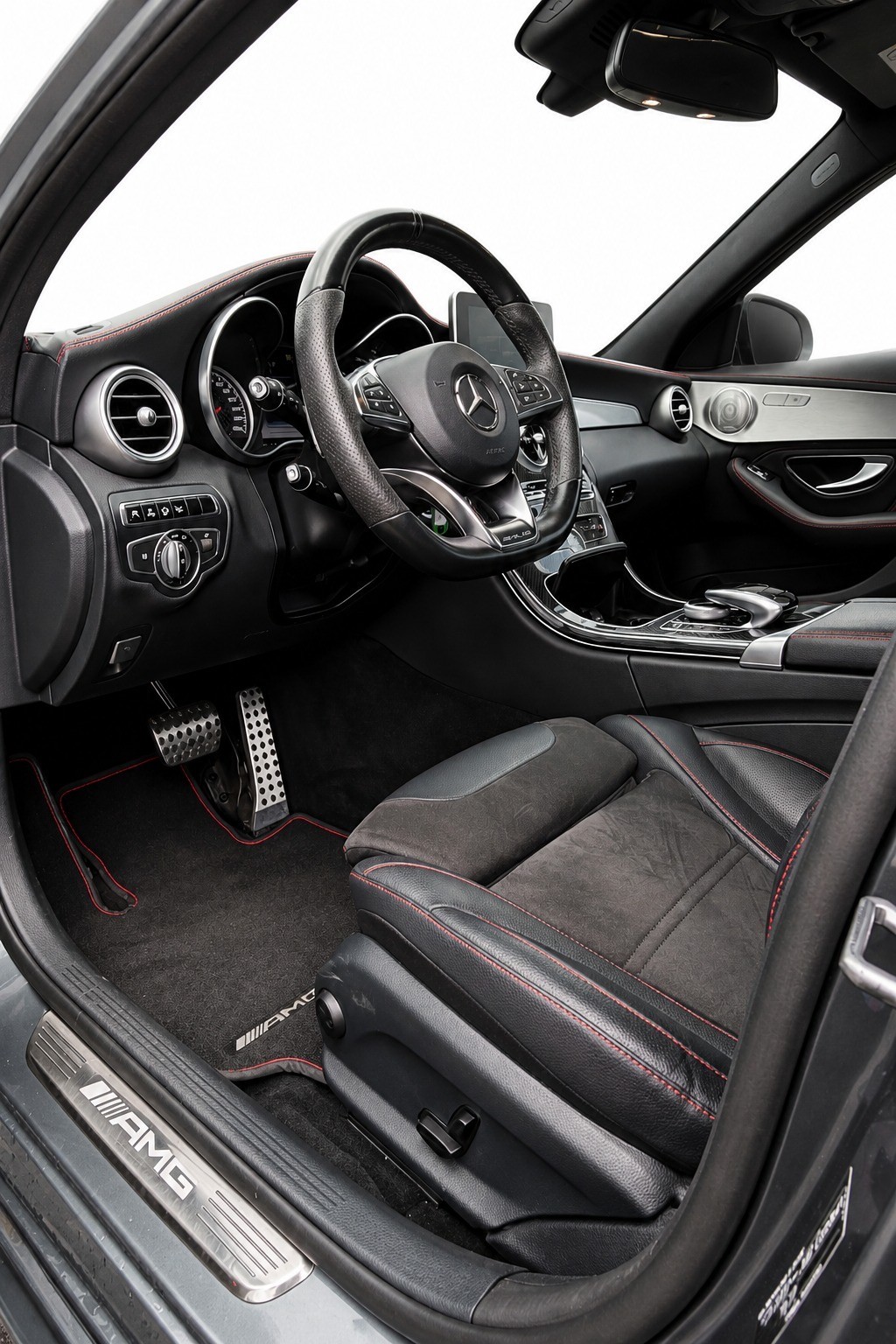 MERCEDES-BENZ C 43 AMG 4Matic 9G-Tronic-image-11
