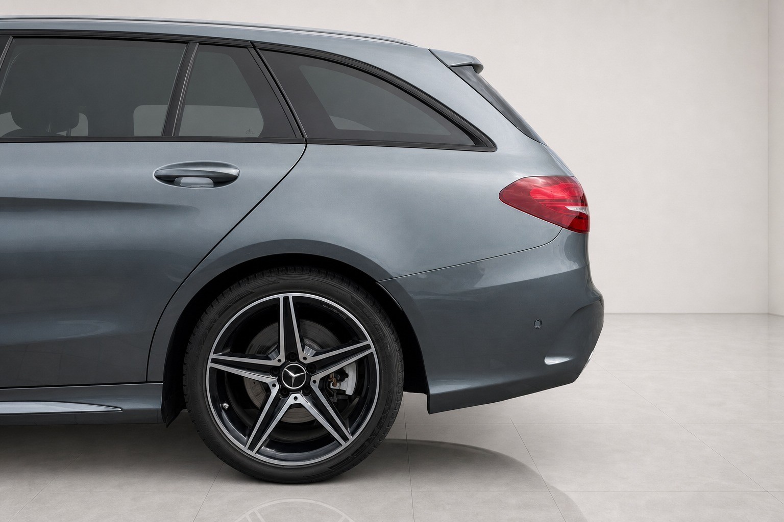 MERCEDES-BENZ C 43 AMG 4Matic 9G-Tronic-image-10