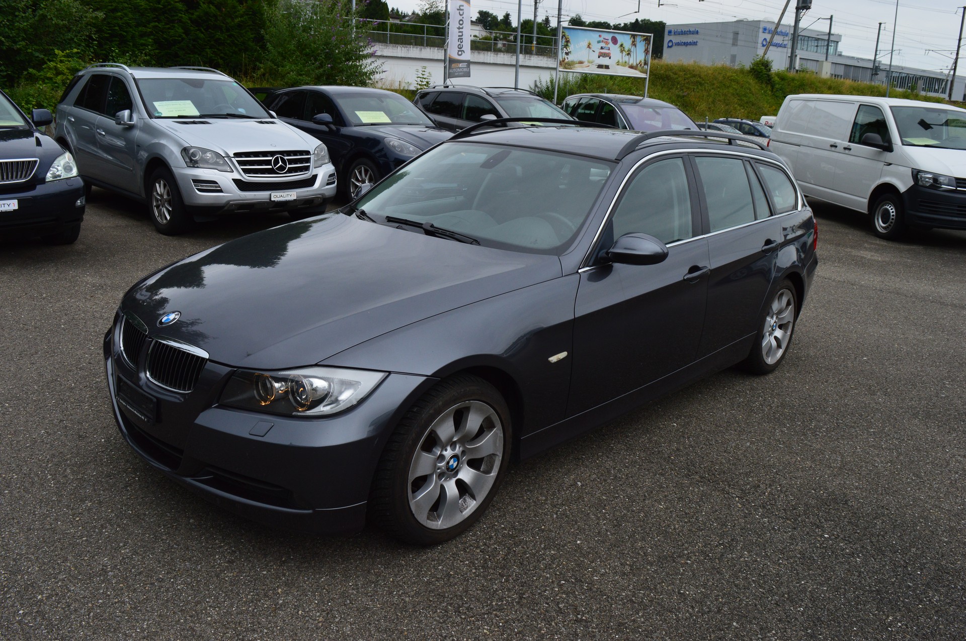 BMW 325xi Touring more4you-showroom-element-3