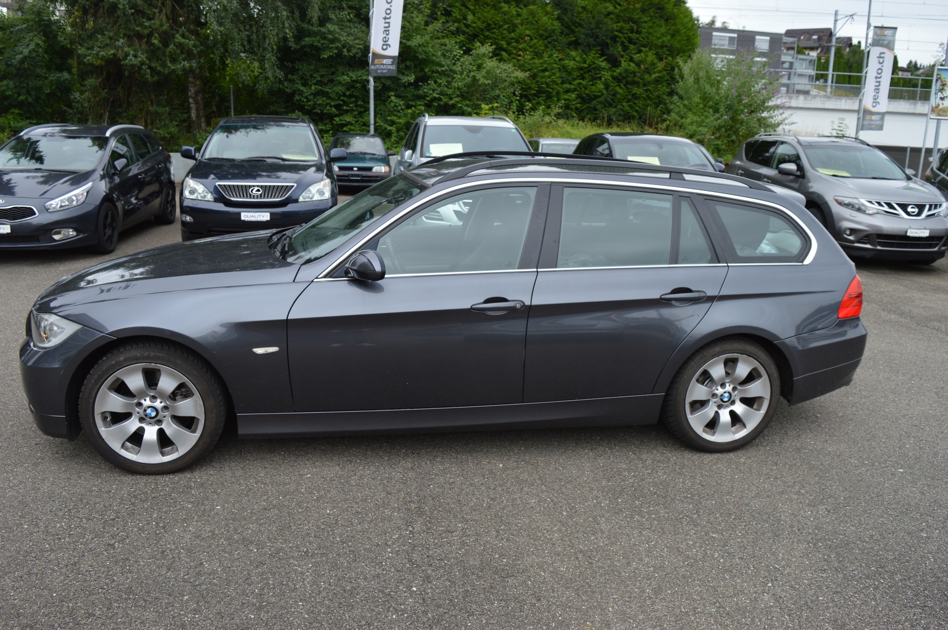 BMW 325xi Touring more4you-image-8