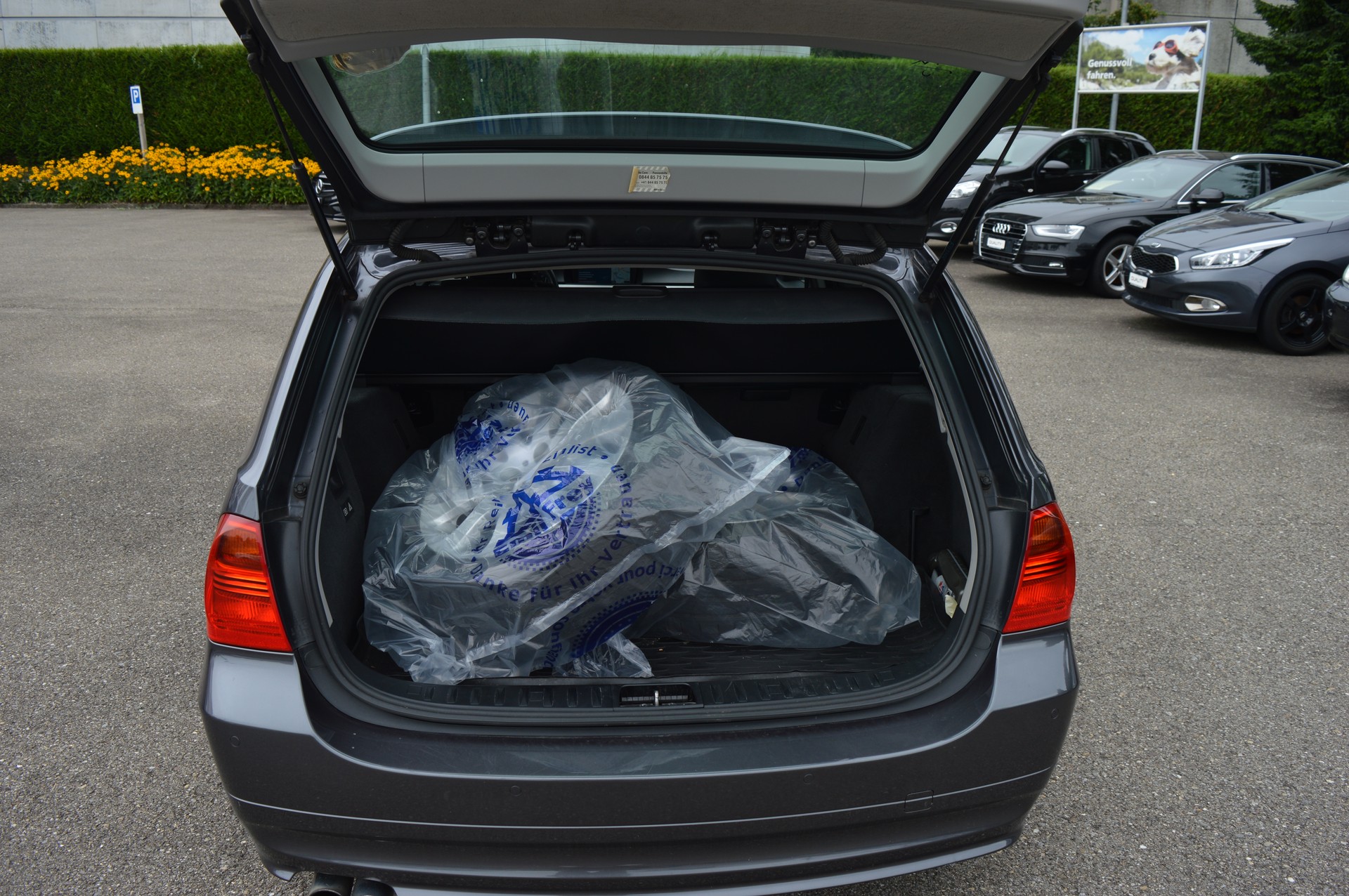 BMW 325xi Touring more4you-image-12