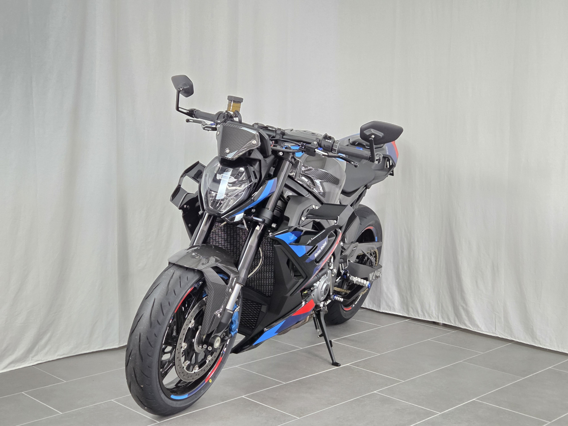 BMW M 1000 R Competition-image-2