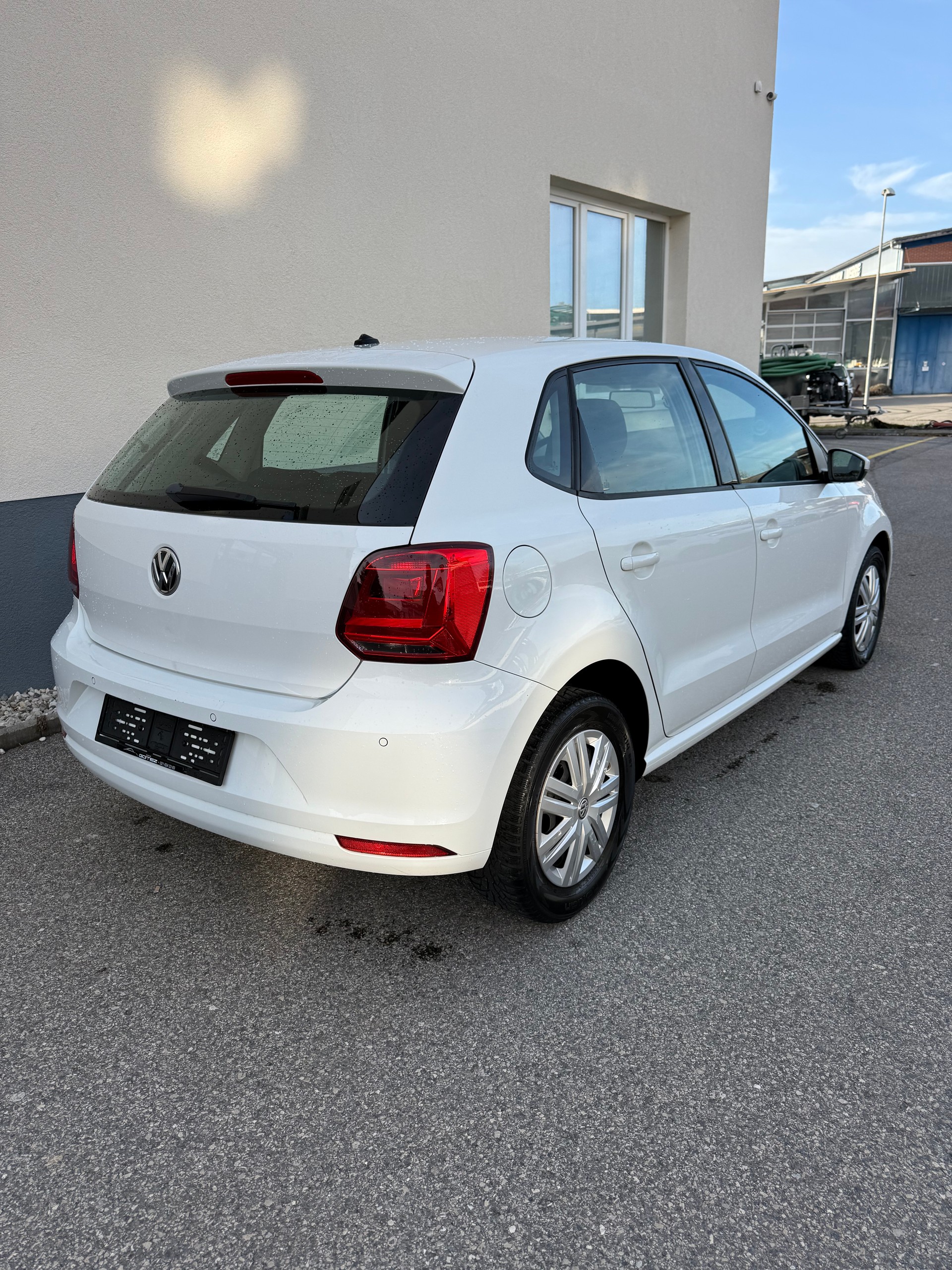 VW Polo 1.0 BMT Trendline-showroom-element-3