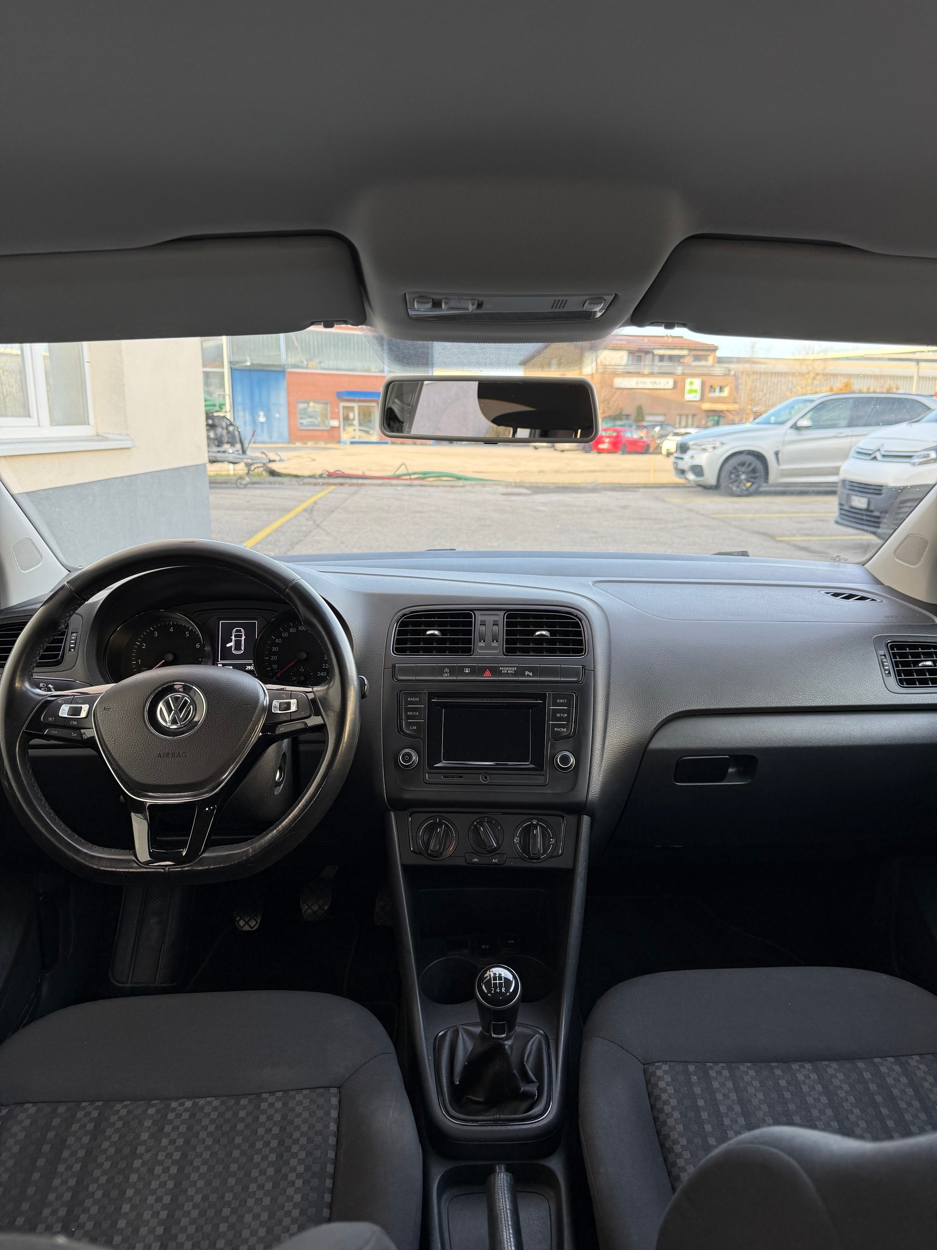 VW Polo 1.0 BMT Trendline-image-9