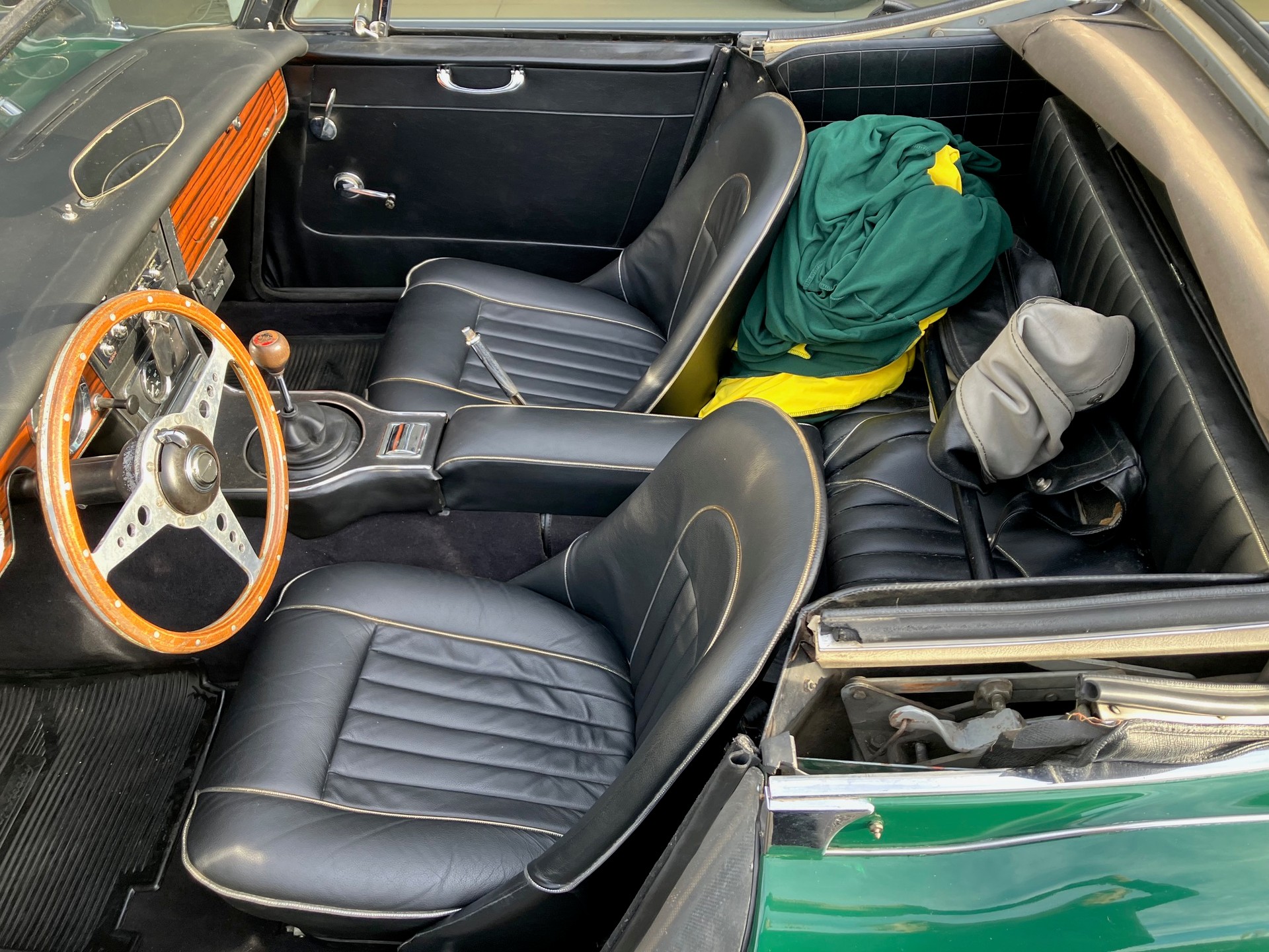 AUSTIN-HEALEY 3000 MK III-image-9