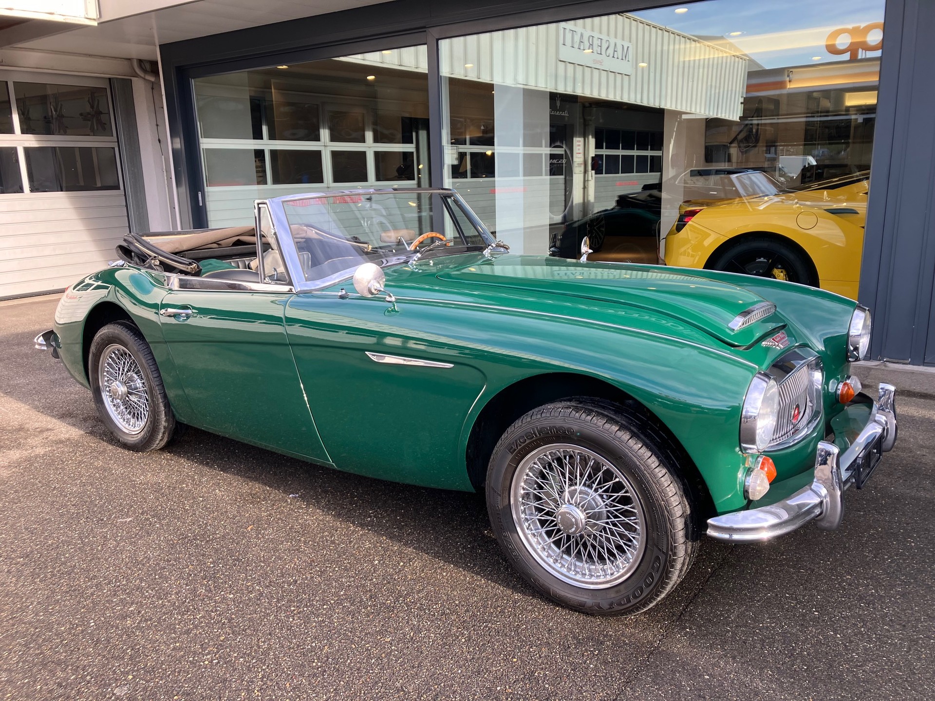 AUSTIN-HEALEY 3000 MK III-showroom-element-3