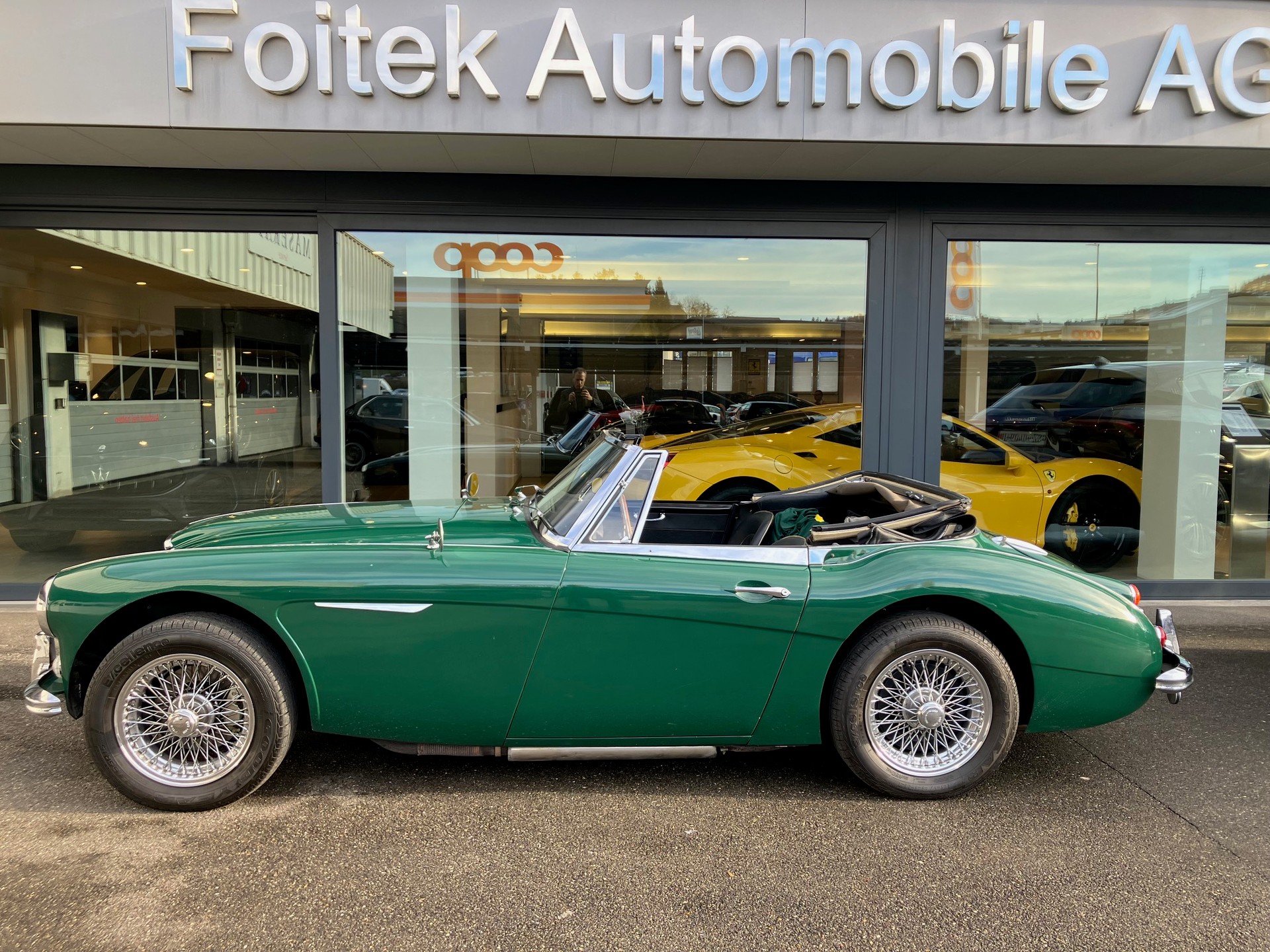 AUSTIN-HEALEY 3000 MK III-showroom-element-2