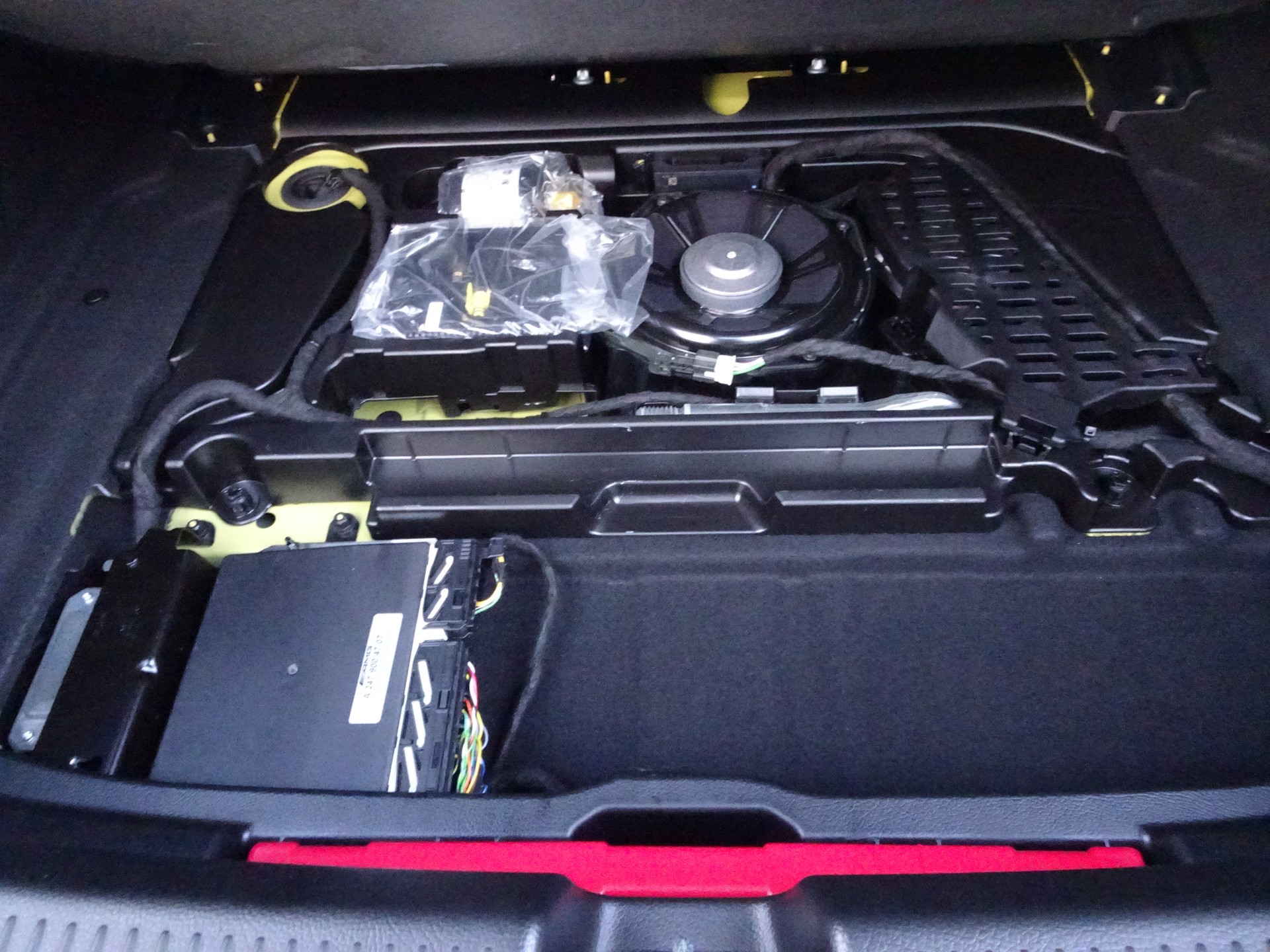 MERCEDES-BENZ A 35 AMG 4Matic Speedshift-image-16