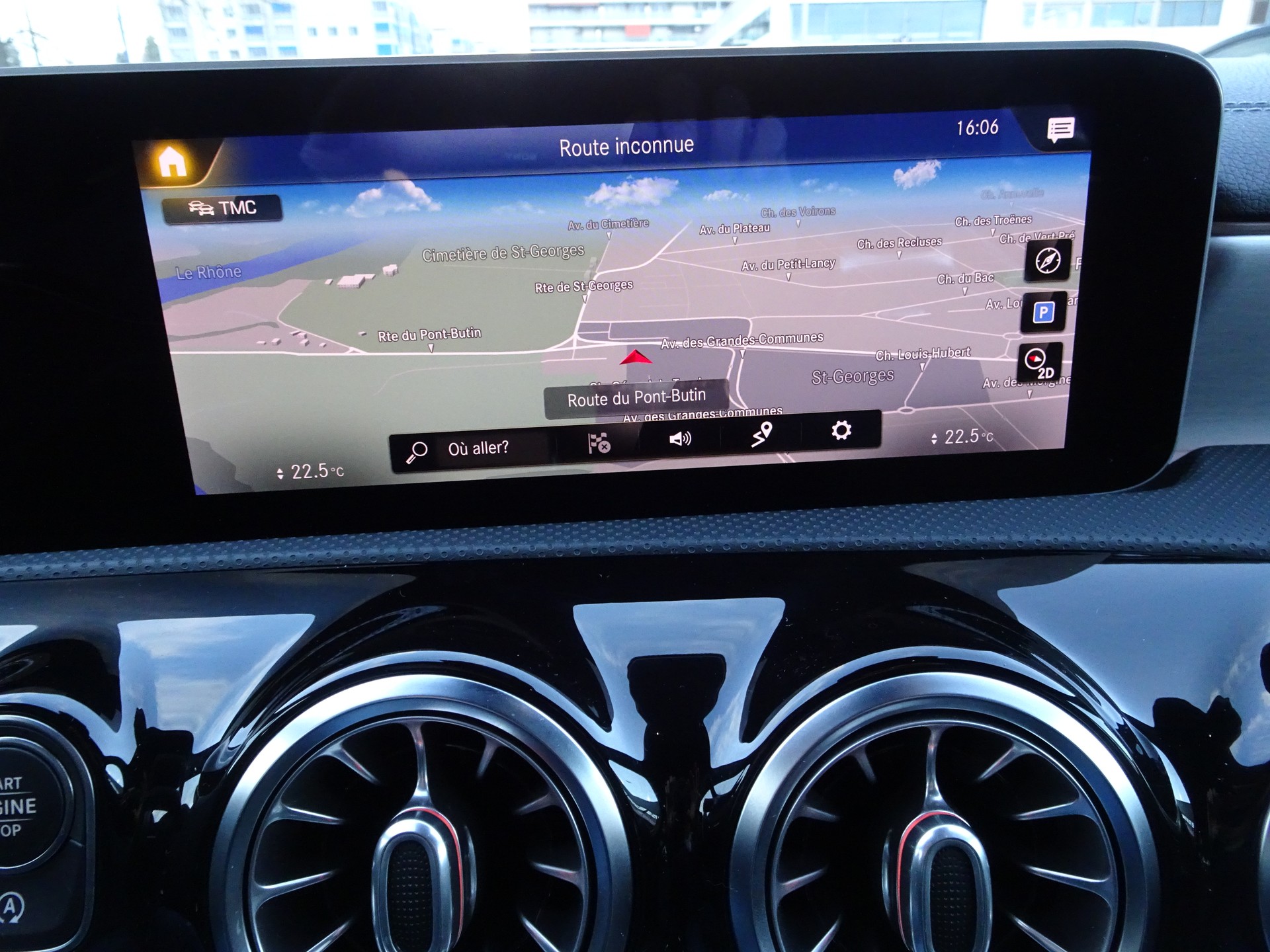 MERCEDES-BENZ A 35 AMG 4Matic Speedshift-image-11