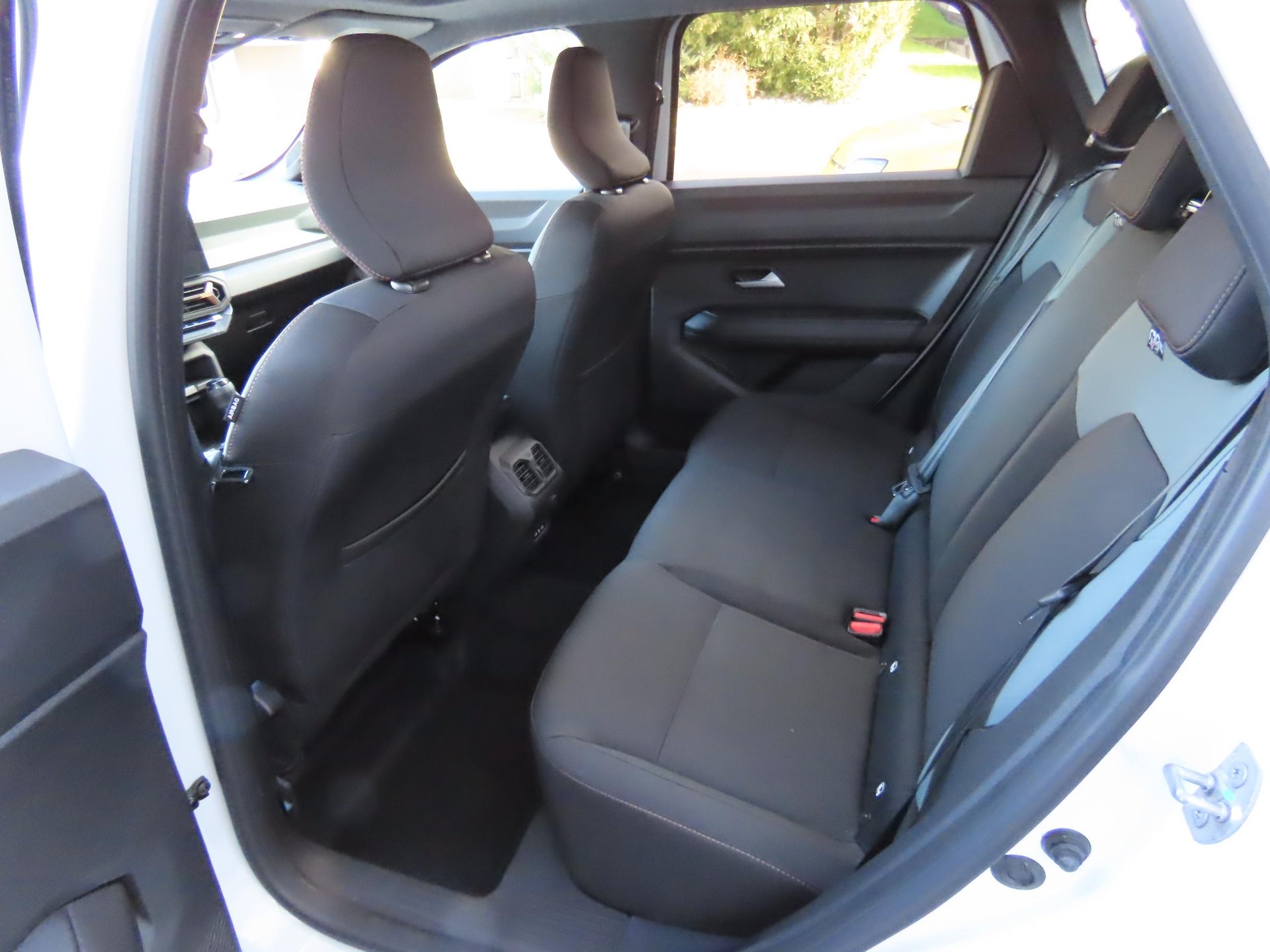 DACIA Bigster 1.2 TCe Extreme 4WD-image-8