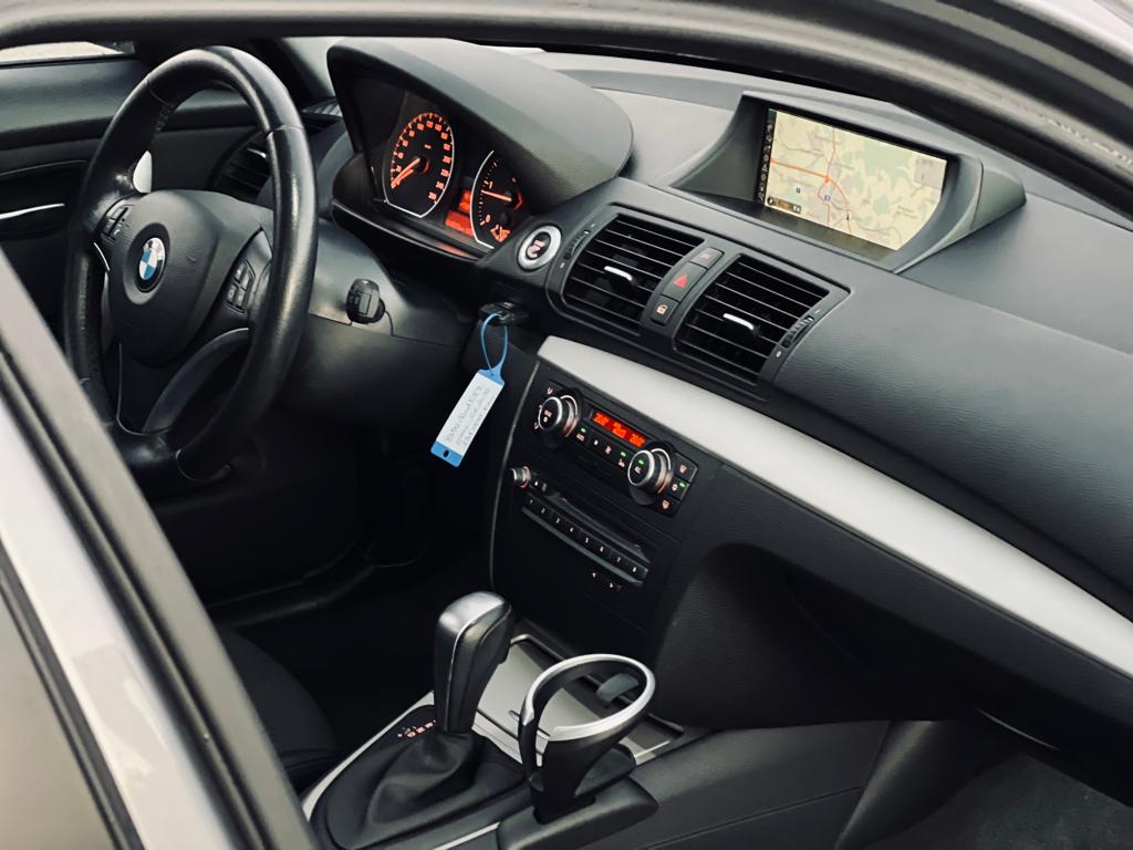 BMW 120d Dynamic Edition Steptronic-image-13