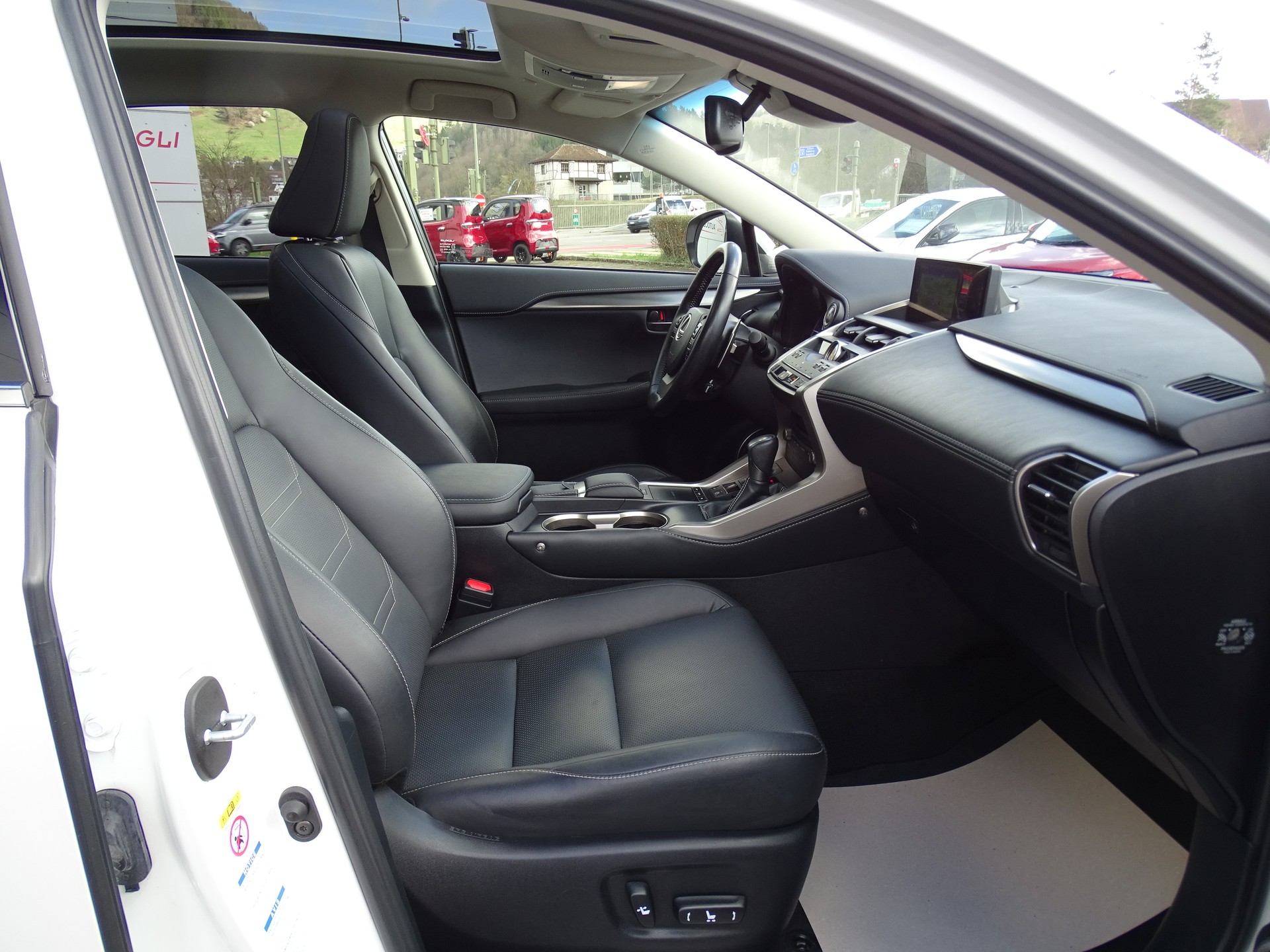 LEXUS NX 300h Comfort E-Four Automatic-image-20