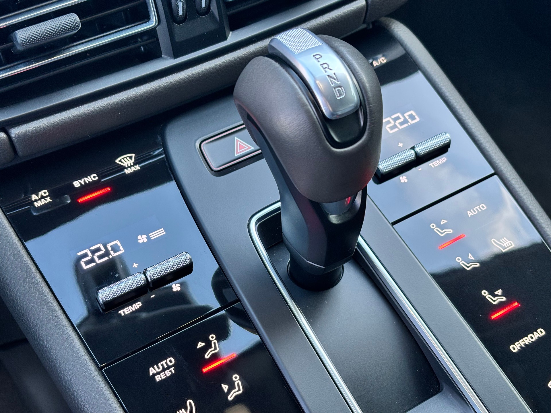 PORSCHE Macan PDK-image-14
