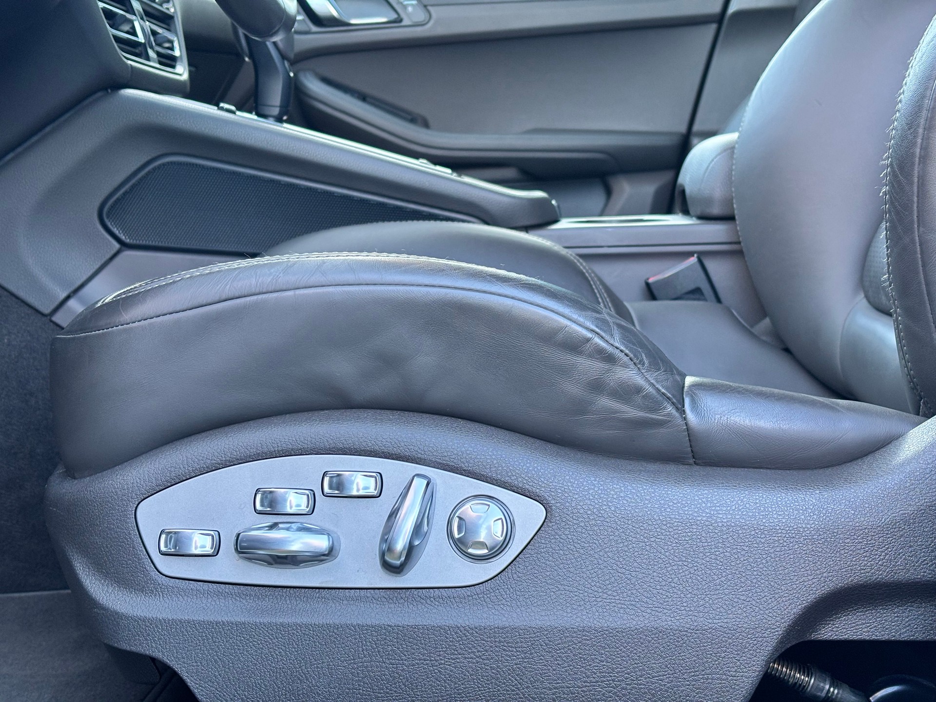 PORSCHE Macan PDK-image-25