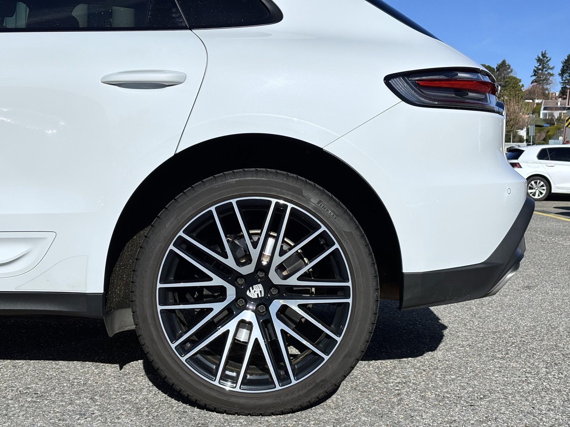 PORSCHE Macan PDK-image-9
