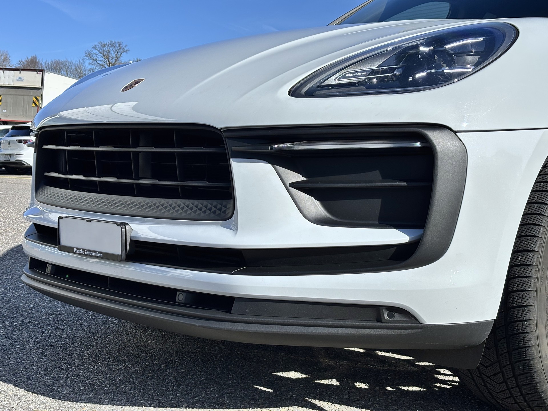 PORSCHE Macan PDK-showroom-element-3