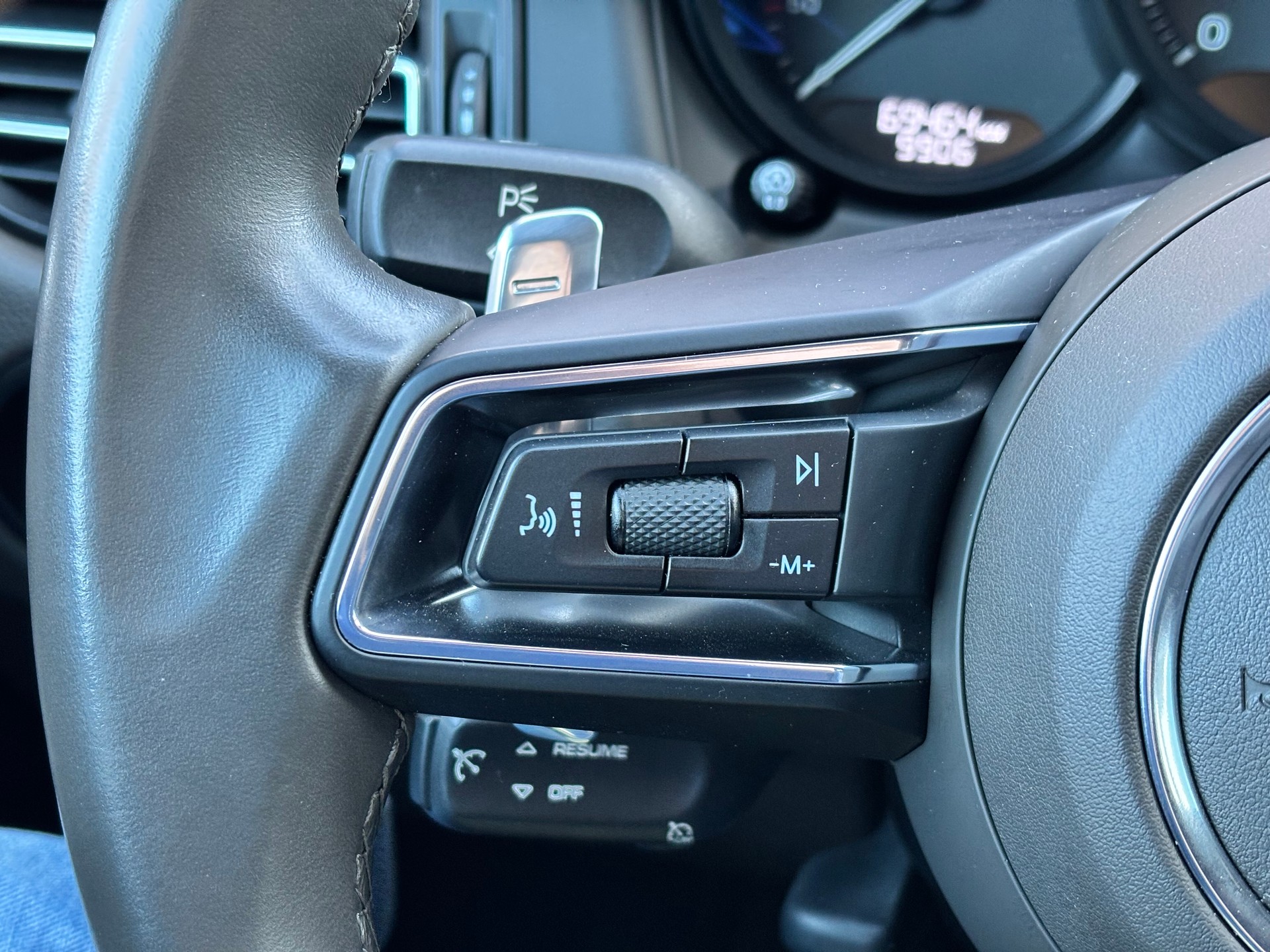 PORSCHE Macan PDK-image-18