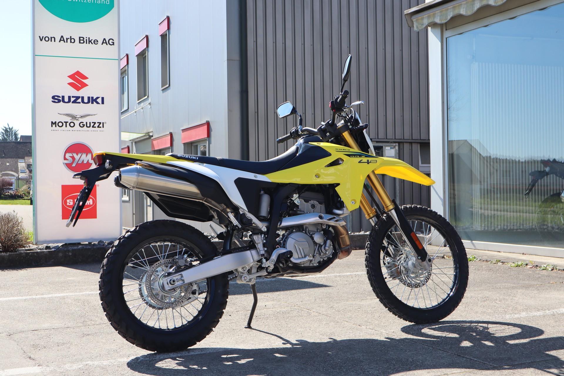 SUZUKI DR-Z4S-image-2