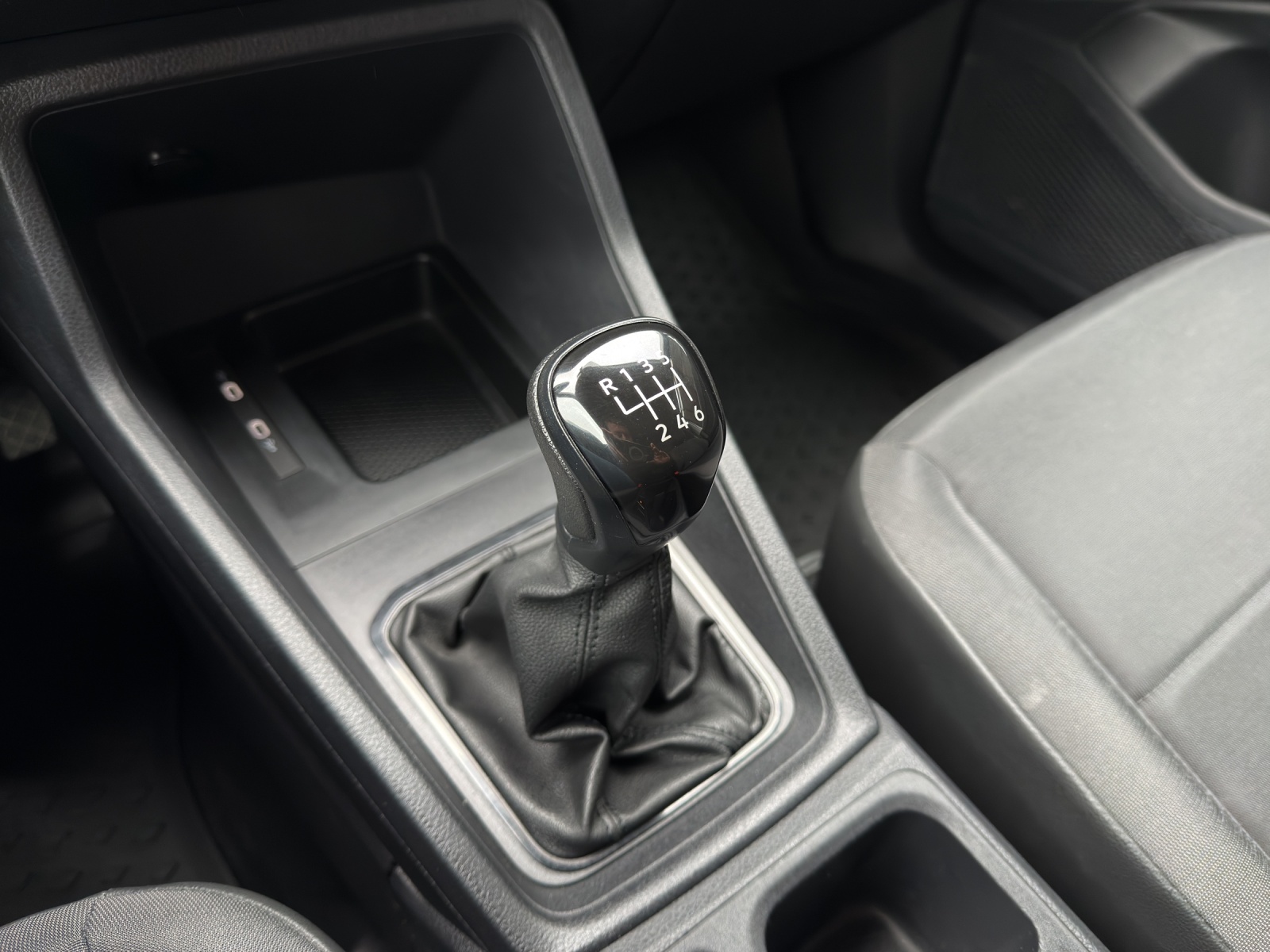 VW Caddy Cargo 2.0TDI 4Motion-image-15