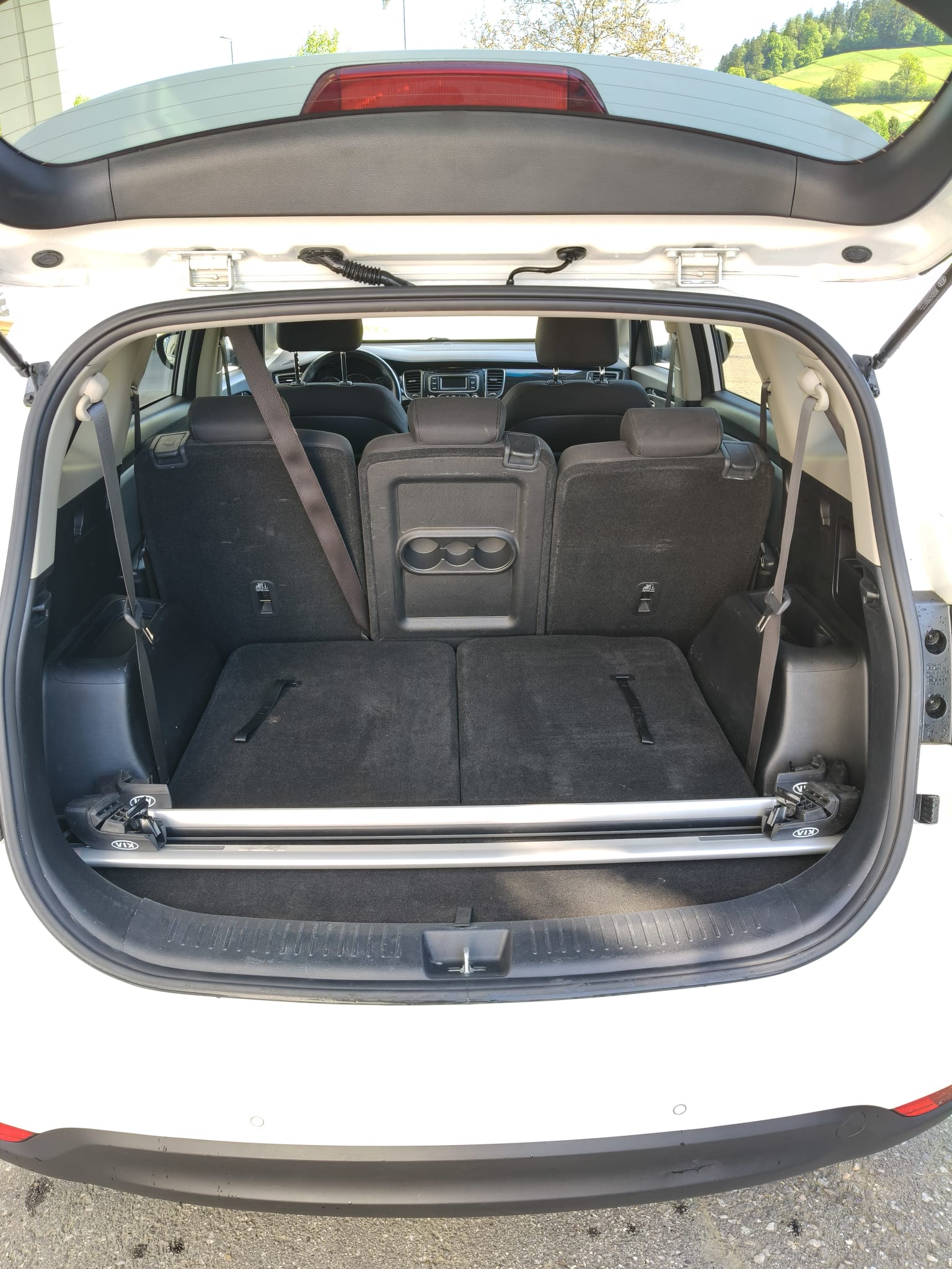 KIA Carens 1.7 CRDi Trend DCT-image-14