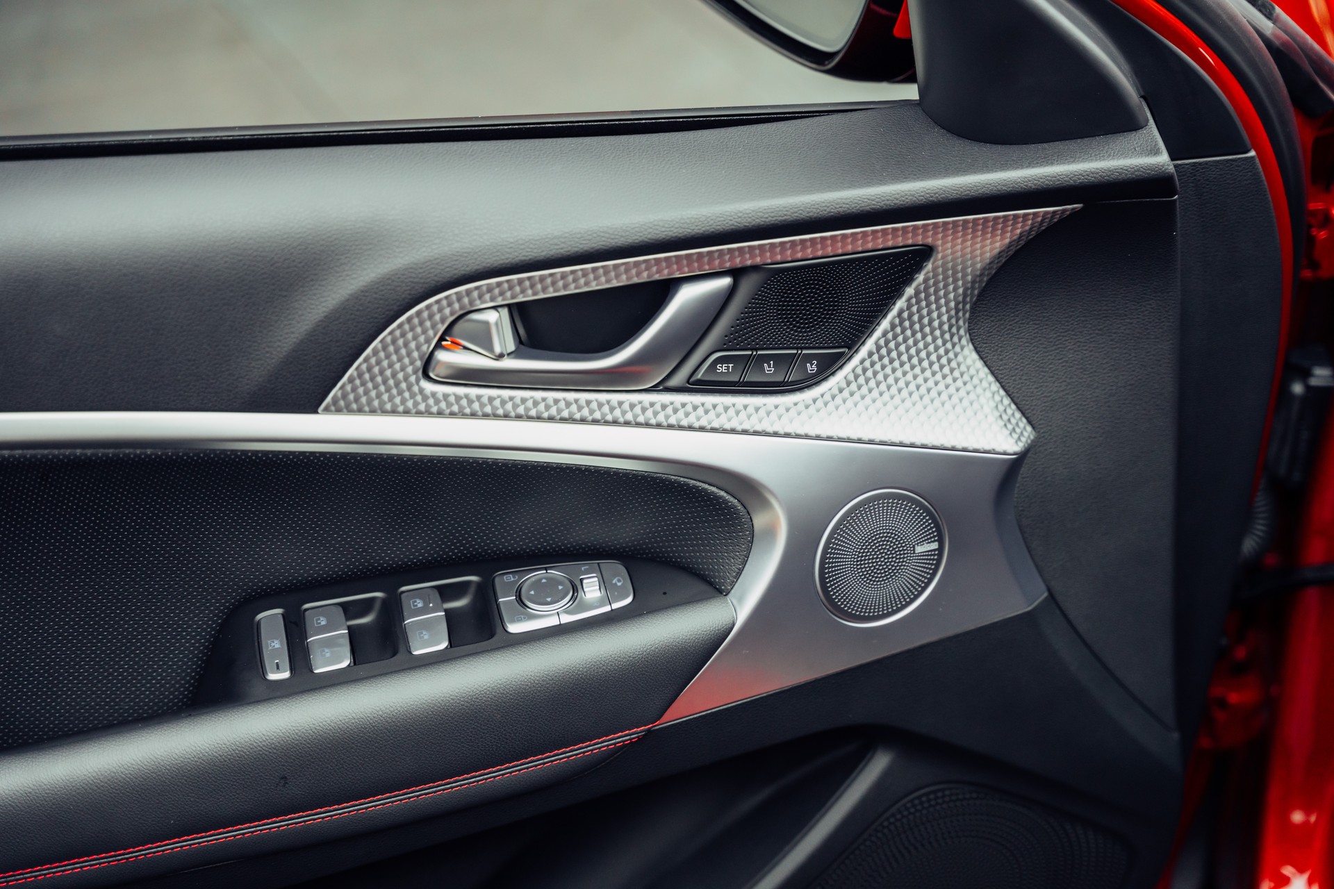 GENESIS G70 2.2 CRDI Sport AT8 AWD-image-21