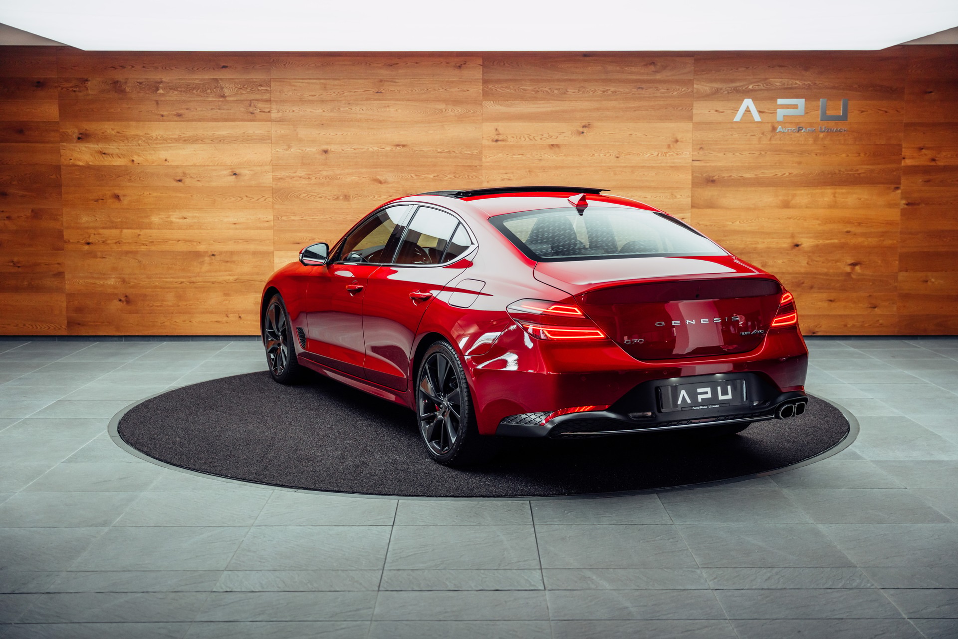 GENESIS G70 2.2 CRDI Sport AT8 AWD-image-2