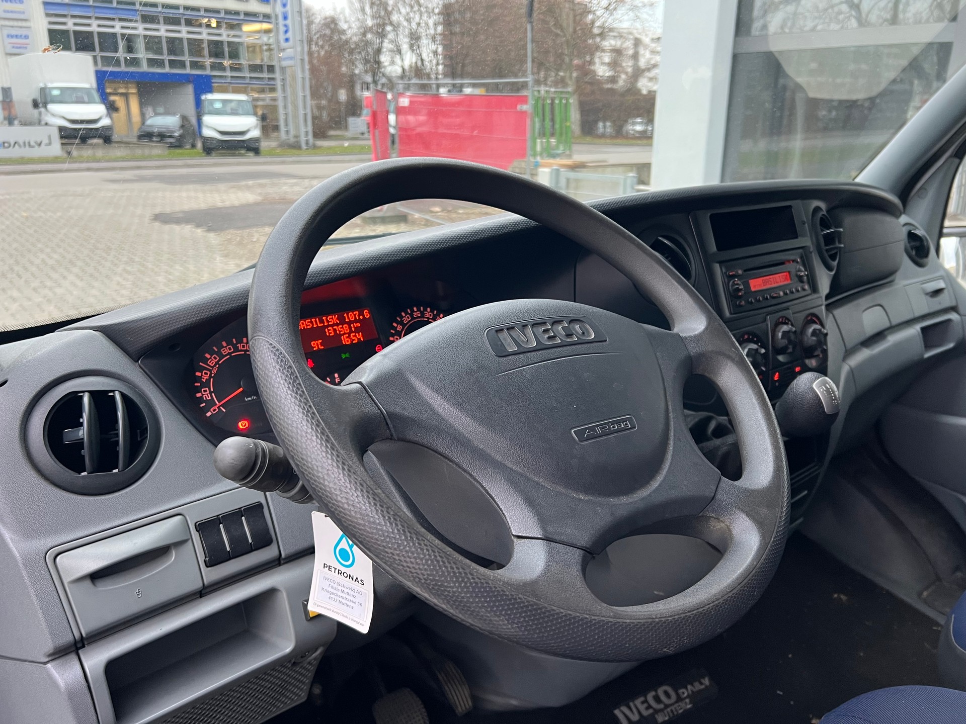 IVECO DAILY 35 S 14 G-image-13
