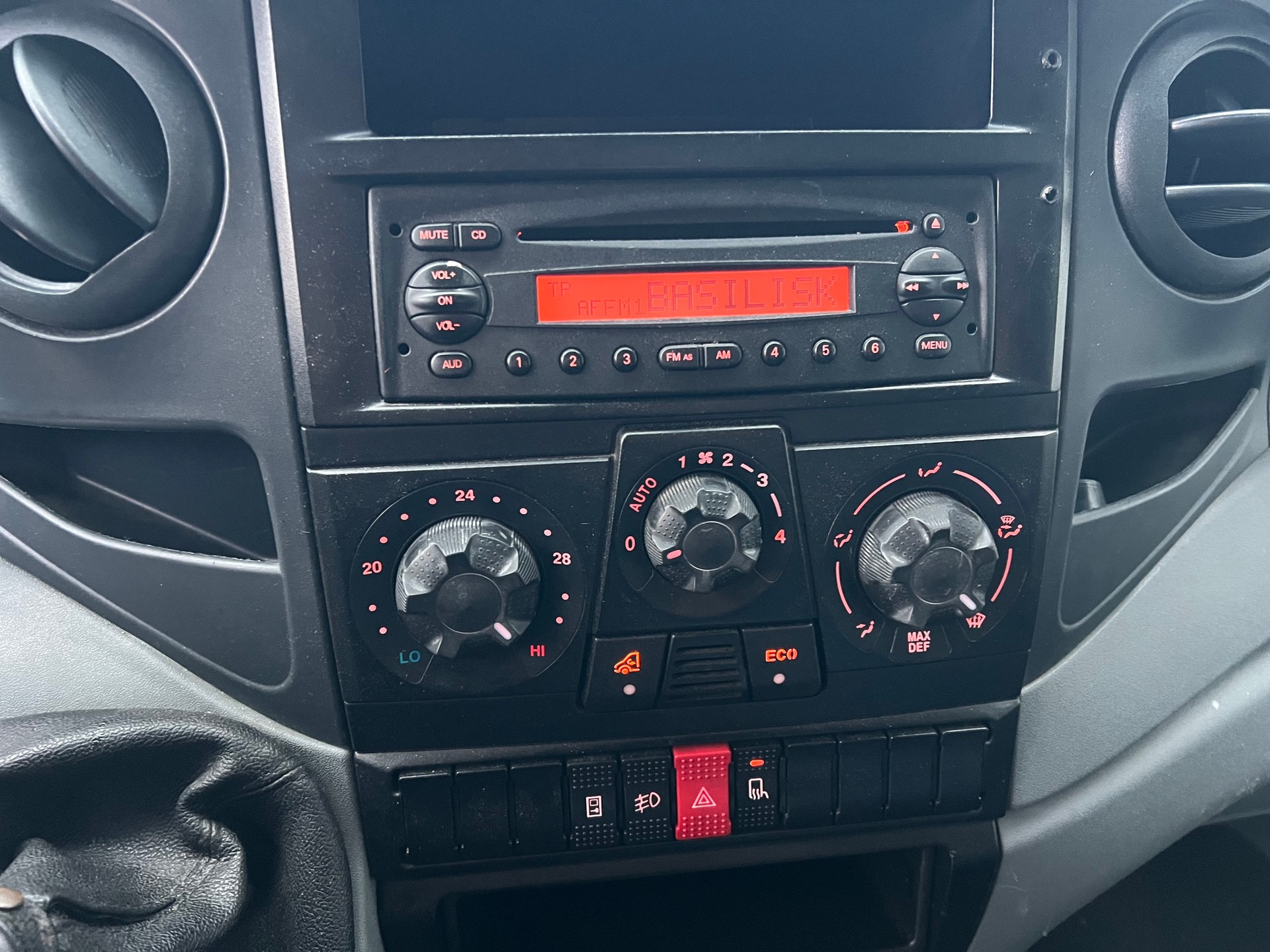 IVECO DAILY 35 S 14 G-image-15